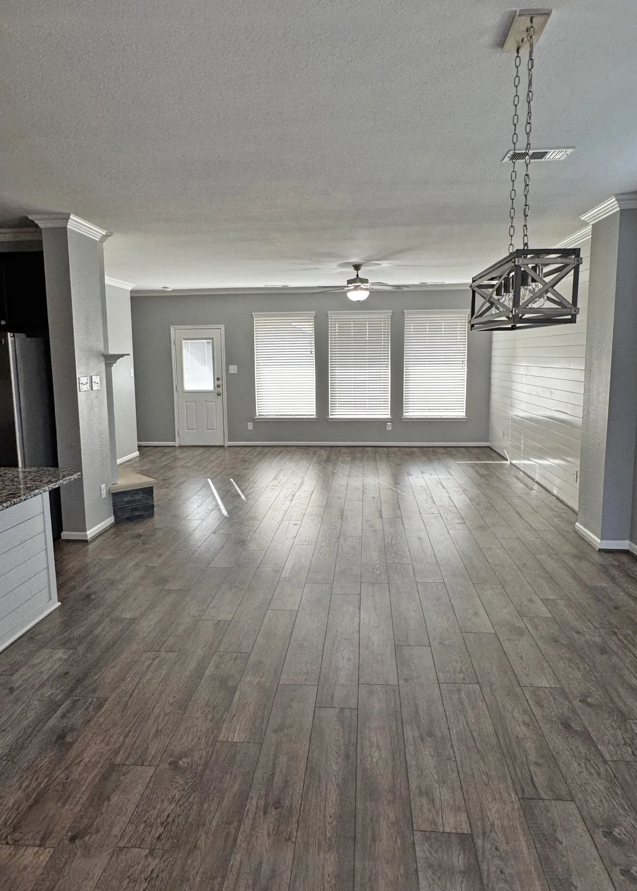 Single Family Residence For Sale in Kaufman County , 1592 Sugarberry Drive, Forney, Texas 75126, 5 Bedroom, 3 Bathroom, 3 Garage spaces, 3,086 Sqft, built in 2018, mls#21340277, Real Estate Agent in Forney, Homes For Sale in Kaufman county, Homes For Sale in Forney, Realtor in Forney Texas, Real Estate Brokerage Independent Realty Texas, Luminita Cordes Realtor