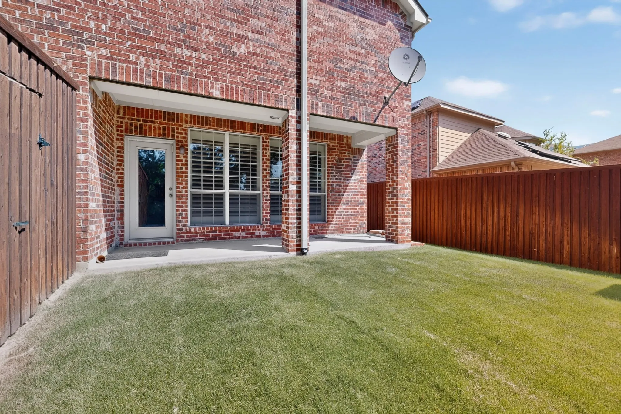 Single Family Residence For Sale in Collin County , 15827 Buffalo Creek Drive, Frisco, Texas 75035, 4 Bedroom, 4 Bathroom, 2 Garage spaces, 3,588 Sqft, built in 2004, mls#21340021, Real Estate Agent in Frisco, Homes For Sale in Collin county, Homes For Sale in Frisco, Realtor in Frisco Texas, Real Estate Brokerage Independent Realty Texas, Luminita Cordes Realtor