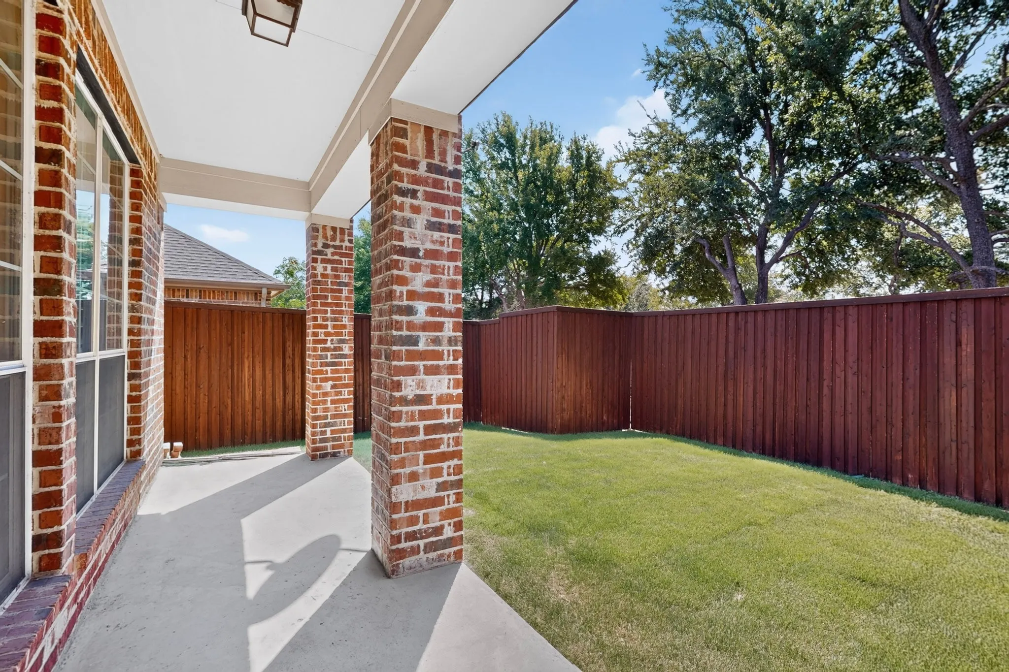 Single Family Residence For Sale in Collin County , 15827 Buffalo Creek Drive, Frisco, Texas 75035, 4 Bedroom, 4 Bathroom, 2 Garage spaces, 3,588 Sqft, built in 2004, mls#21340021, Real Estate Agent in Frisco, Homes For Sale in Collin county, Homes For Sale in Frisco, Realtor in Frisco Texas, Real Estate Brokerage Independent Realty Texas, Luminita Cordes Realtor