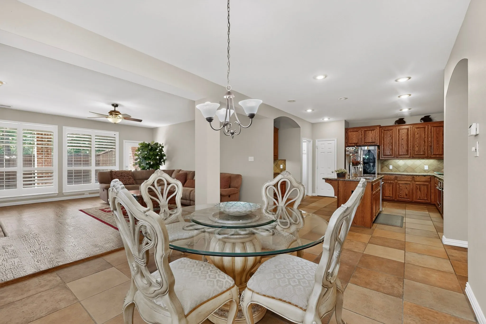 Single Family Residence For Sale in Collin County , 15827 Buffalo Creek Drive, Frisco, Texas 75035, 4 Bedroom, 4 Bathroom, 2 Garage spaces, 3,588 Sqft, built in 2004, mls#21340021, Real Estate Agent in Frisco, Homes For Sale in Collin county, Homes For Sale in Frisco, Realtor in Frisco Texas, Real Estate Brokerage Independent Realty Texas, Luminita Cordes Realtor