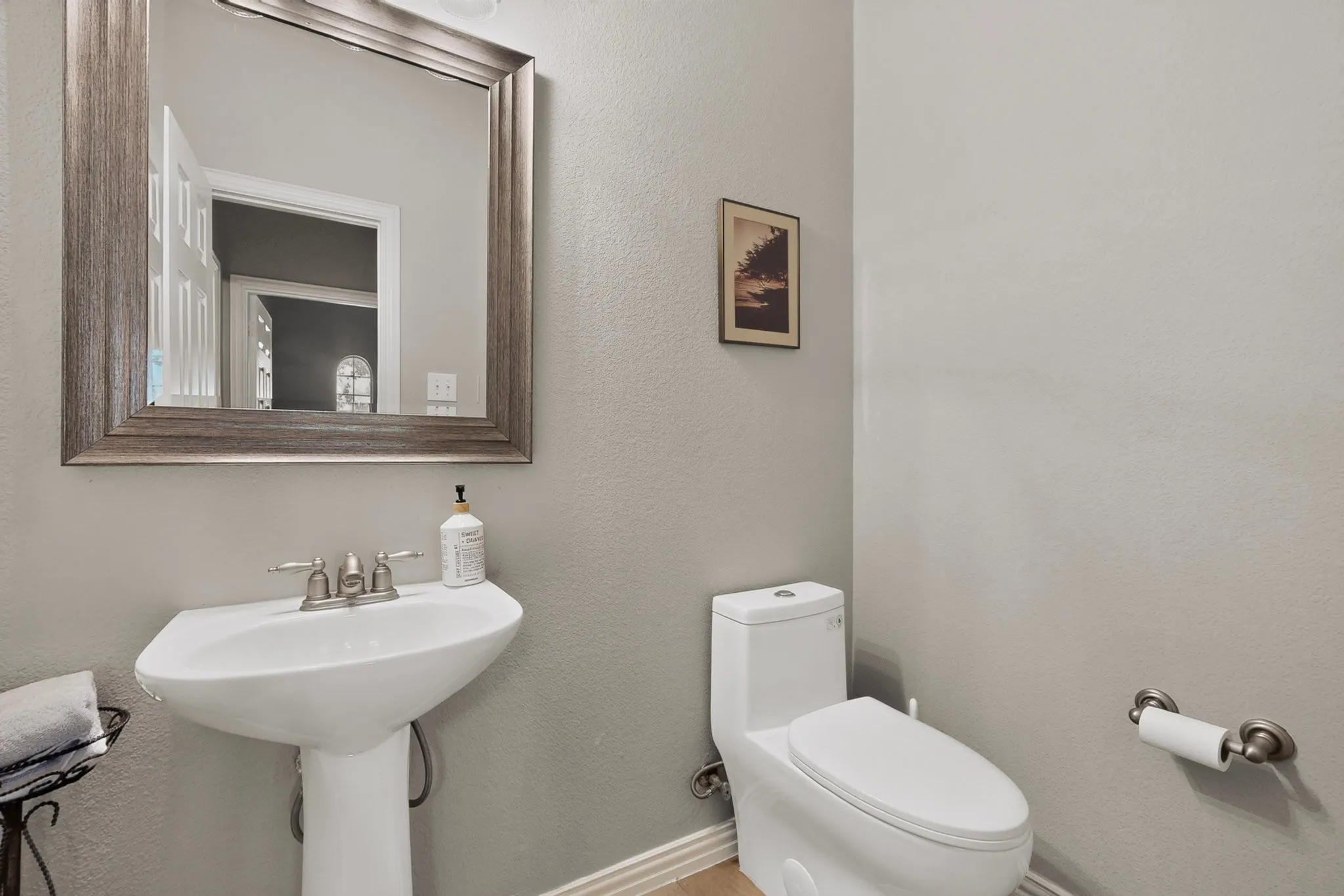 Single Family Residence For Sale in Collin County , 15827 Buffalo Creek Drive, Frisco, Texas 75035, 4 Bedroom, 4 Bathroom, 2 Garage spaces, 3,588 Sqft, built in 2004, mls#21340021, Real Estate Agent in Frisco, Homes For Sale in Collin county, Homes For Sale in Frisco, Realtor in Frisco Texas, Real Estate Brokerage Independent Realty Texas, Luminita Cordes Realtor