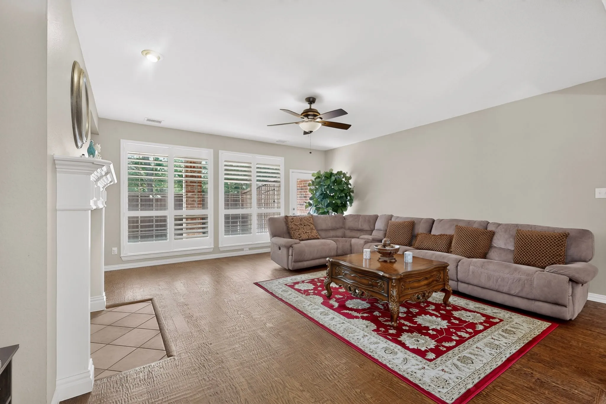 Single Family Residence For Sale in Collin County , 15827 Buffalo Creek Drive, Frisco, Texas 75035, 4 Bedroom, 4 Bathroom, 2 Garage spaces, 3,588 Sqft, built in 2004, mls#21340021, Real Estate Agent in Frisco, Homes For Sale in Collin county, Homes For Sale in Frisco, Realtor in Frisco Texas, Real Estate Brokerage Independent Realty Texas, Luminita Cordes Realtor