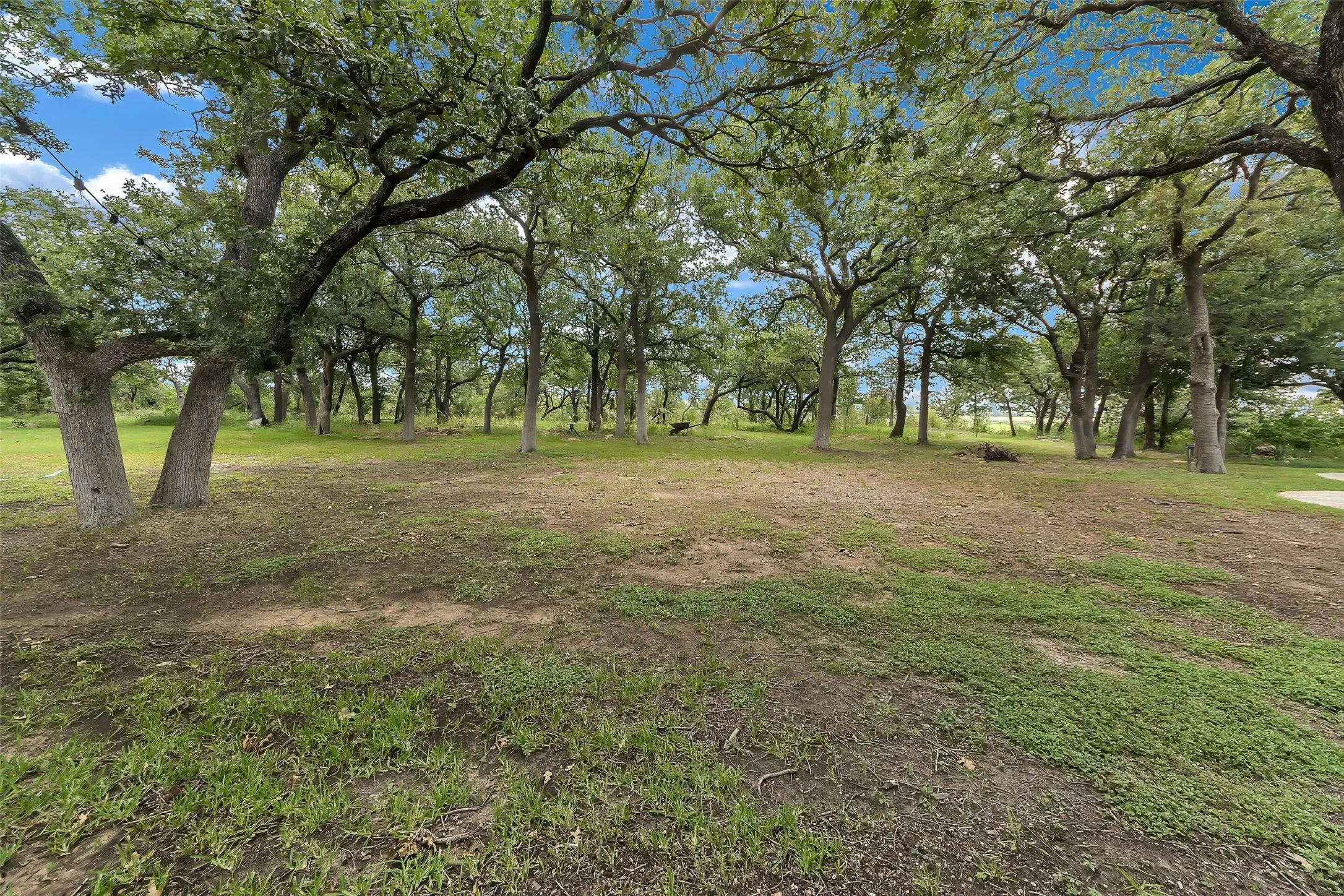 Single Family Residence For Sale in Palo Pinto County , 3911 N Highway 281, Mineral Wells, Texas 76067, 3 Bedroom, 3 Bathroom, 3 Garage spaces, 2,603 Sqft, built in 1994, mls#21341151, Real Estate Agent in Mineral Wells, Homes For Sale in Palo Pinto county, Homes For Sale in Mineral Wells, Realtor in Mineral Wells Texas, Real Estate Brokerage Independent Realty Texas, Luminita Cordes Realtor
