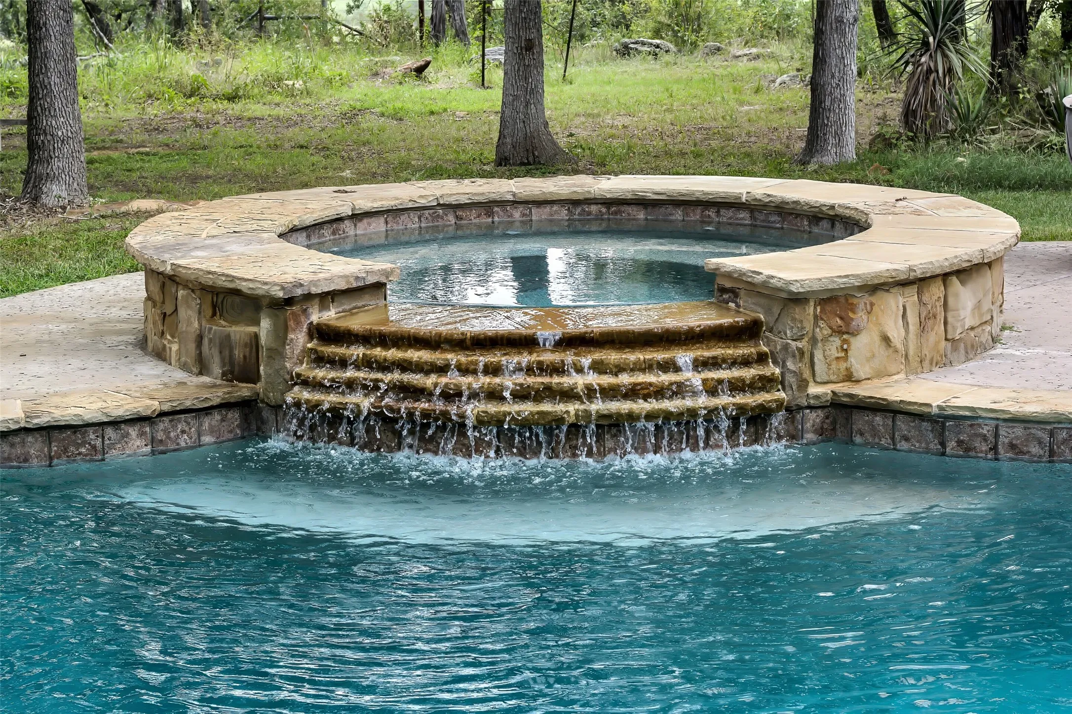 Single Family Residence For Sale in Palo Pinto County , 3911 N Highway 281, Mineral Wells, Texas 76067, 3 Bedroom, 3 Bathroom, 3 Garage spaces, 2,603 Sqft, built in 1994, mls#21341151, Real Estate Agent in Mineral Wells, Homes For Sale in Palo Pinto county, Homes For Sale in Mineral Wells, Realtor in Mineral Wells Texas, Real Estate Brokerage Independent Realty Texas, Luminita Cordes Realtor