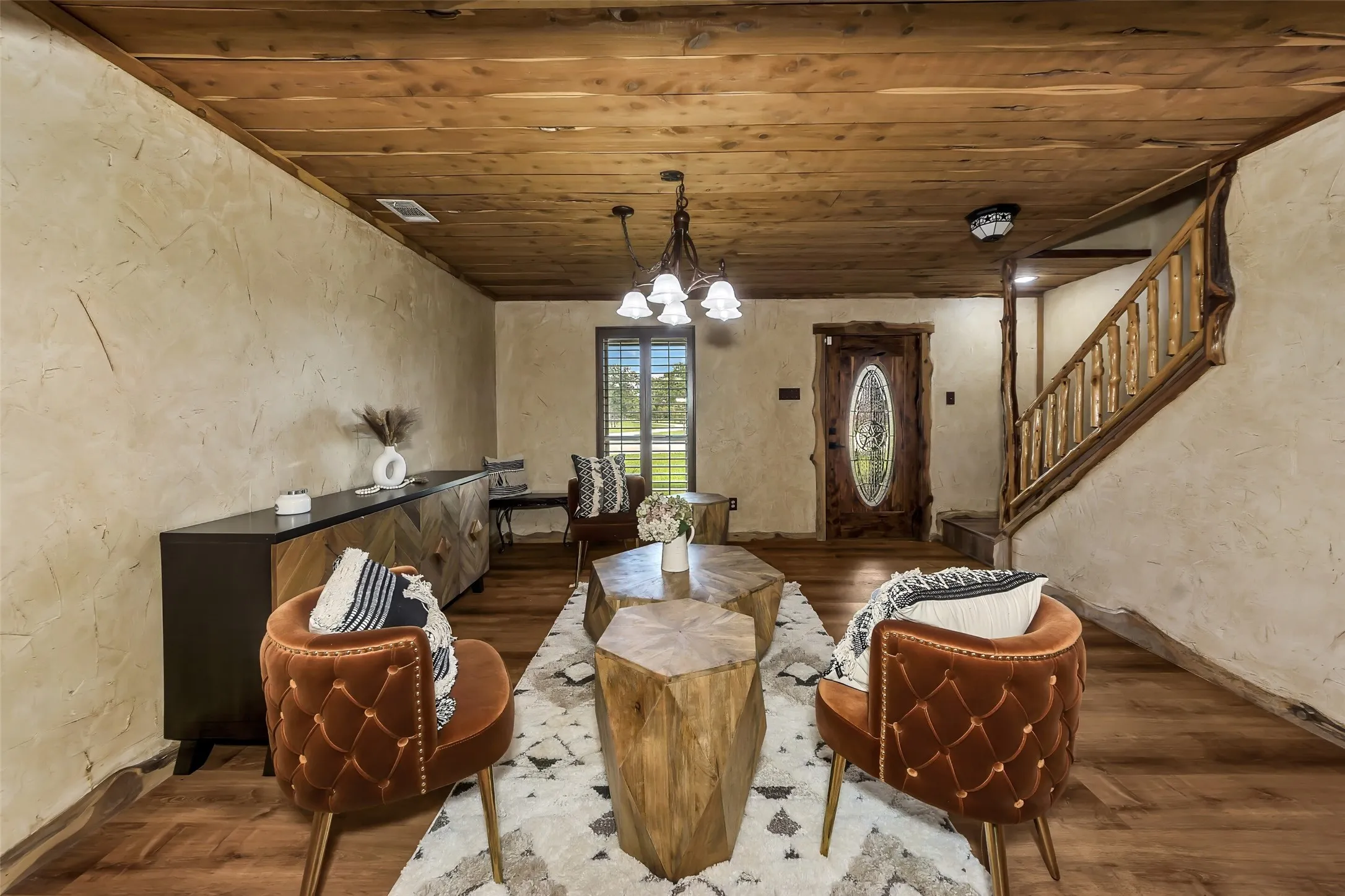 Single Family Residence For Sale in Palo Pinto County , 3911 N Highway 281, Mineral Wells, Texas 76067, 3 Bedroom, 3 Bathroom, 3 Garage spaces, 2,603 Sqft, built in 1994, mls#21341151, Real Estate Agent in Mineral Wells, Homes For Sale in Palo Pinto county, Homes For Sale in Mineral Wells, Realtor in Mineral Wells Texas, Real Estate Brokerage Independent Realty Texas, Luminita Cordes Realtor
