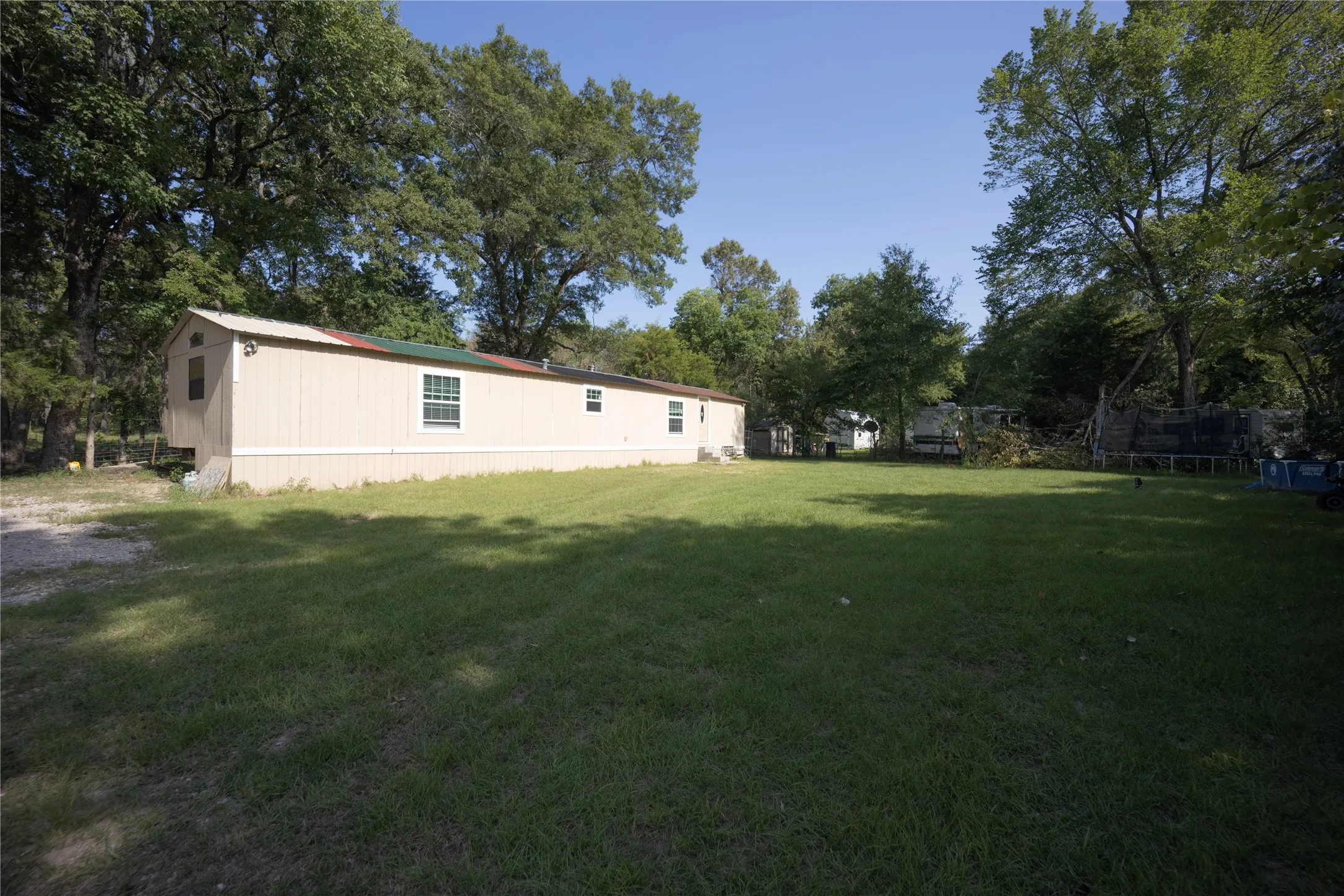 Mobile Home For Sale in Kaufman County , 15960 Four Oaks Drive, Kemp, Texas 75143, 5 Bedroom, 4 Bathroom, Garage spaces, 2,496 Sqft, built in 1995, mls#21340238, Real Estate Agent in Kemp, Homes For Sale in Kaufman county, Homes For Sale in Kemp, Realtor in Kemp Texas, Real Estate Brokerage Independent Realty Texas, Luminita Cordes Realtor
