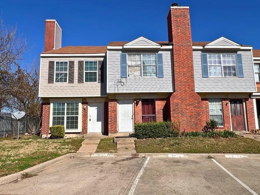 Condominium For Rent in Dallas County , 10500 Lake June Road H1, Dallas, Texas 75217, 2 Bedroom, 3 Bathroom, Garage spaces, 1,171 Sqft, built in 1984, mls#21341197, Real Estate Agent in Dallas, Homes For Rent in Dallas county, Homes For Rent in Dallas, Realtor in Dallas Texas, Real Estate Brokerage Independent Realty Texas, Luminita Cordes Realtor