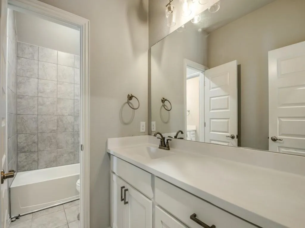 Single Family Residence For Rent in Collin County , 1112 Putman Drive, Mc Kinney, Texas 75071, 5 Bedroom, 3 Bathroom, 3 Garage spaces, 2,828 Sqft, built in 2021, mls#21340732, Real Estate Agent in Mc Kinney, Homes For Rent in Collin county, Homes For Rent in Mc Kinney, Realtor in Mc Kinney Texas, Real Estate Brokerage Independent Realty Texas, Luminita Cordes Realtor