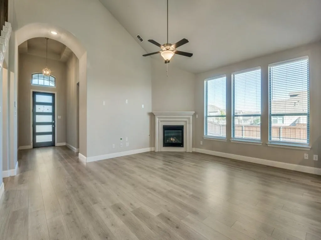 Single Family Residence For Rent in Collin County , 1112 Putman Drive, Mc Kinney, Texas 75071, 5 Bedroom, 3 Bathroom, 3 Garage spaces, 2,828 Sqft, built in 2021, mls#21340732, Real Estate Agent in Mc Kinney, Homes For Rent in Collin county, Homes For Rent in Mc Kinney, Realtor in Mc Kinney Texas, Real Estate Brokerage Independent Realty Texas, Luminita Cordes Realtor