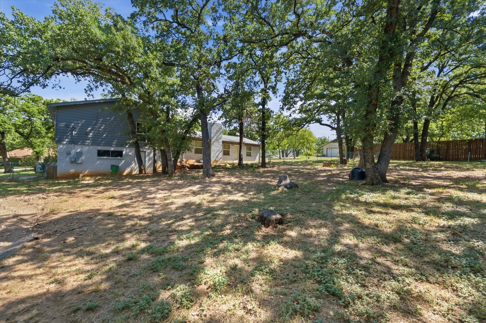 Single Family Residence For Sale in Tarrant County , 4308 Borden Drive, Arlington, Texas 76017, 3 Bedroom, 2 Bathroom, 2 Garage spaces, 2,021 Sqft, built in 1965, mls#21339551, Real Estate Agent in Arlington, Homes For Sale in Tarrant county, Homes For Sale in Arlington, Realtor in Arlington Texas, Real Estate Brokerage Independent Realty Texas, Luminita Cordes Realtor