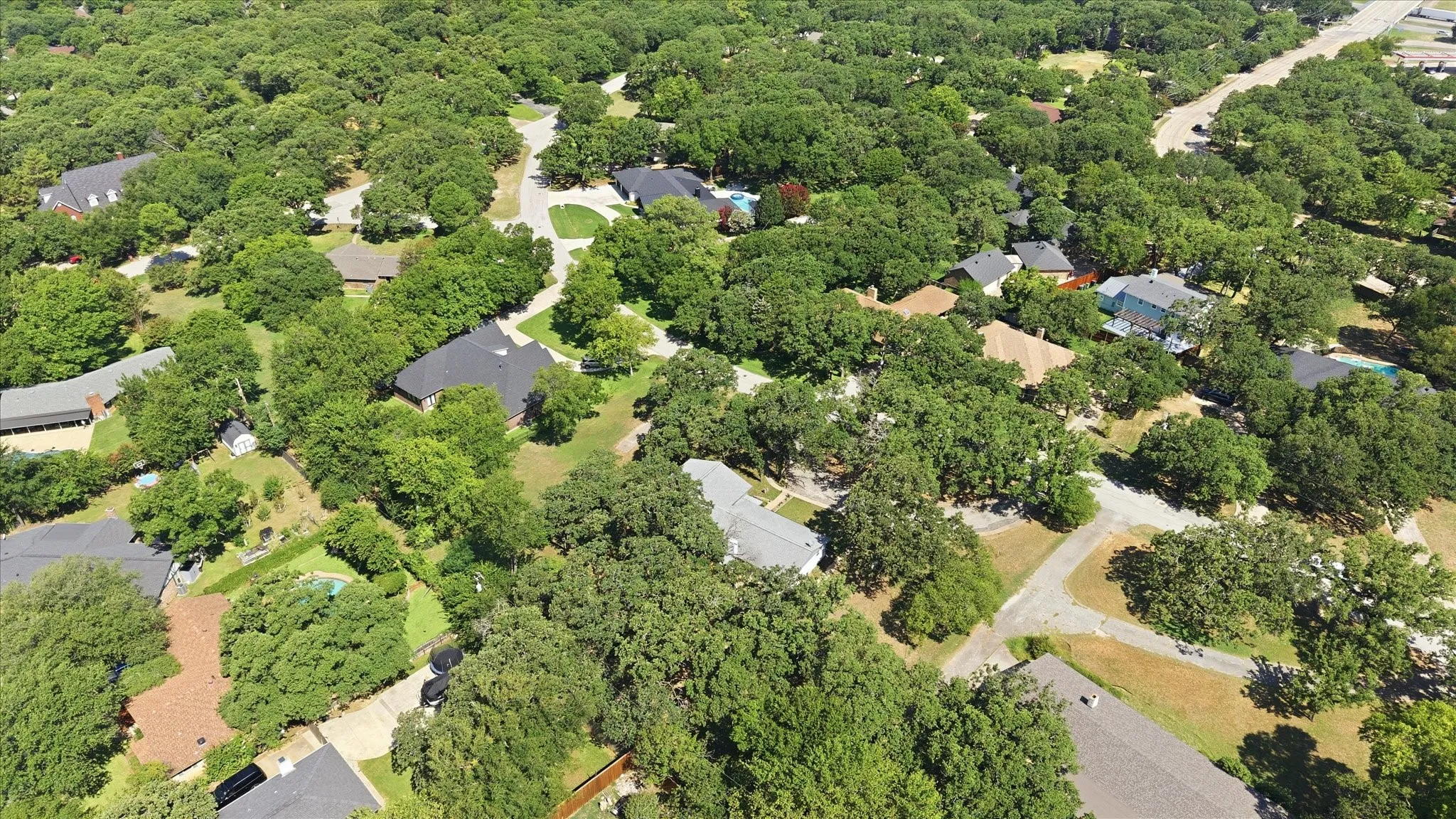 Single Family Residence For Sale in Tarrant County , 4308 Borden Drive, Arlington, Texas 76017, 3 Bedroom, 2 Bathroom, 2 Garage spaces, 2,021 Sqft, built in 1965, mls#21339551, Real Estate Agent in Arlington, Homes For Sale in Tarrant county, Homes For Sale in Arlington, Realtor in Arlington Texas, Real Estate Brokerage Independent Realty Texas, Luminita Cordes Realtor