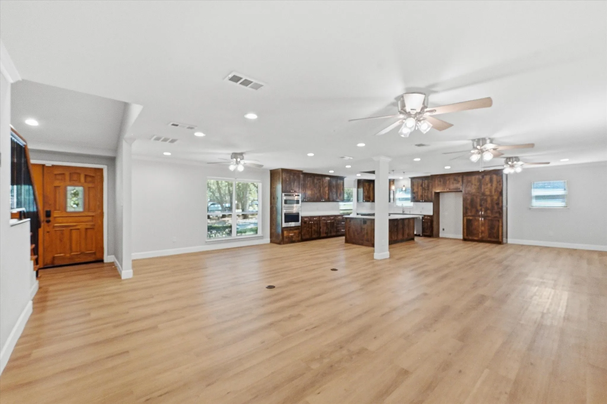 Single Family Residence For Sale in Tarrant County , 4308 Borden Drive, Arlington, Texas 76017, 3 Bedroom, 2 Bathroom, 2 Garage spaces, 2,021 Sqft, built in 1965, mls#21339551, Real Estate Agent in Arlington, Homes For Sale in Tarrant county, Homes For Sale in Arlington, Realtor in Arlington Texas, Real Estate Brokerage Independent Realty Texas, Luminita Cordes Realtor