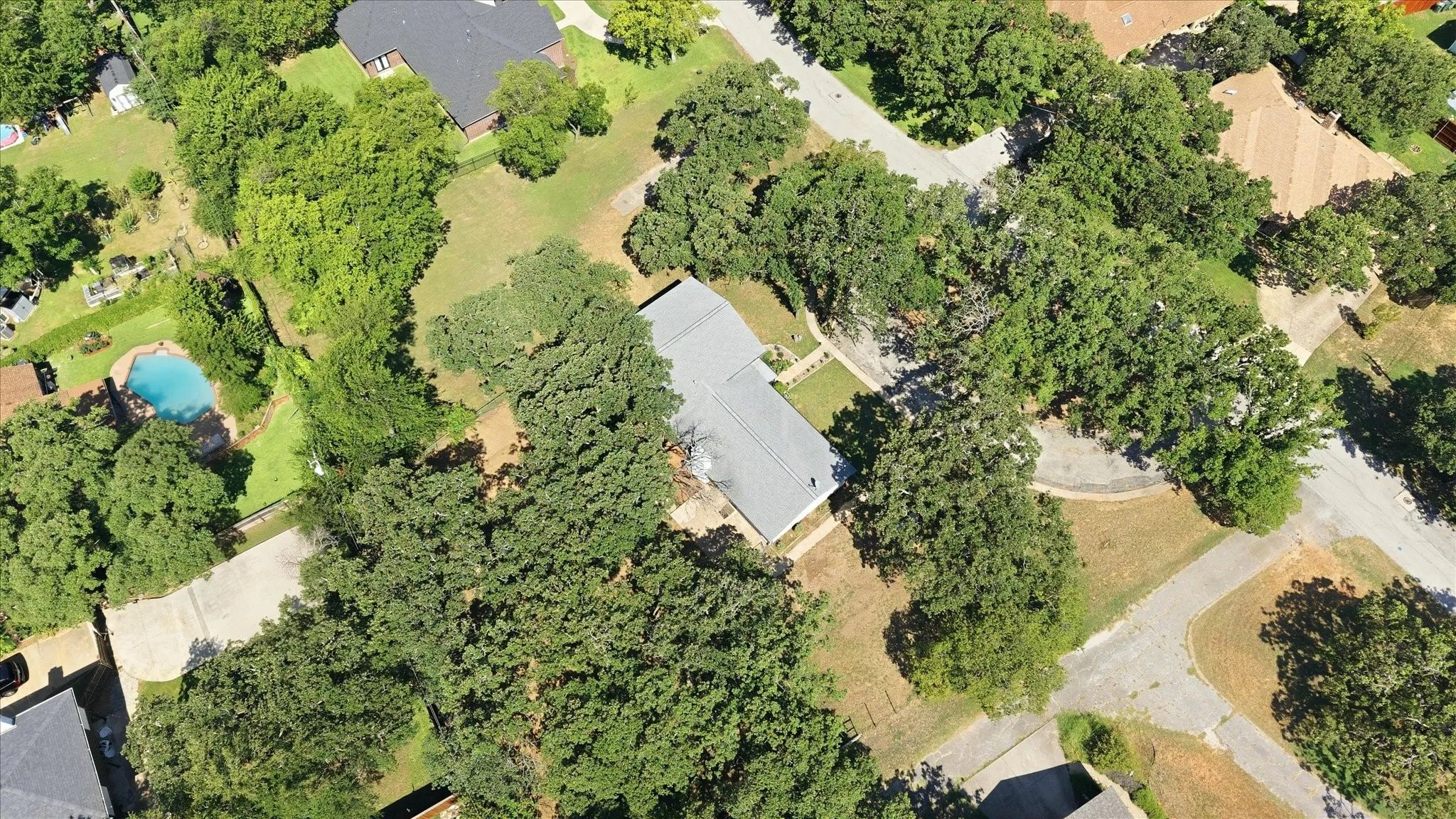 Single Family Residence For Sale in Tarrant County , 4308 Borden Drive, Arlington, Texas 76017, 3 Bedroom, 2 Bathroom, 2 Garage spaces, 2,021 Sqft, built in 1965, mls#21339551, Real Estate Agent in Arlington, Homes For Sale in Tarrant county, Homes For Sale in Arlington, Realtor in Arlington Texas, Real Estate Brokerage Independent Realty Texas, Luminita Cordes Realtor