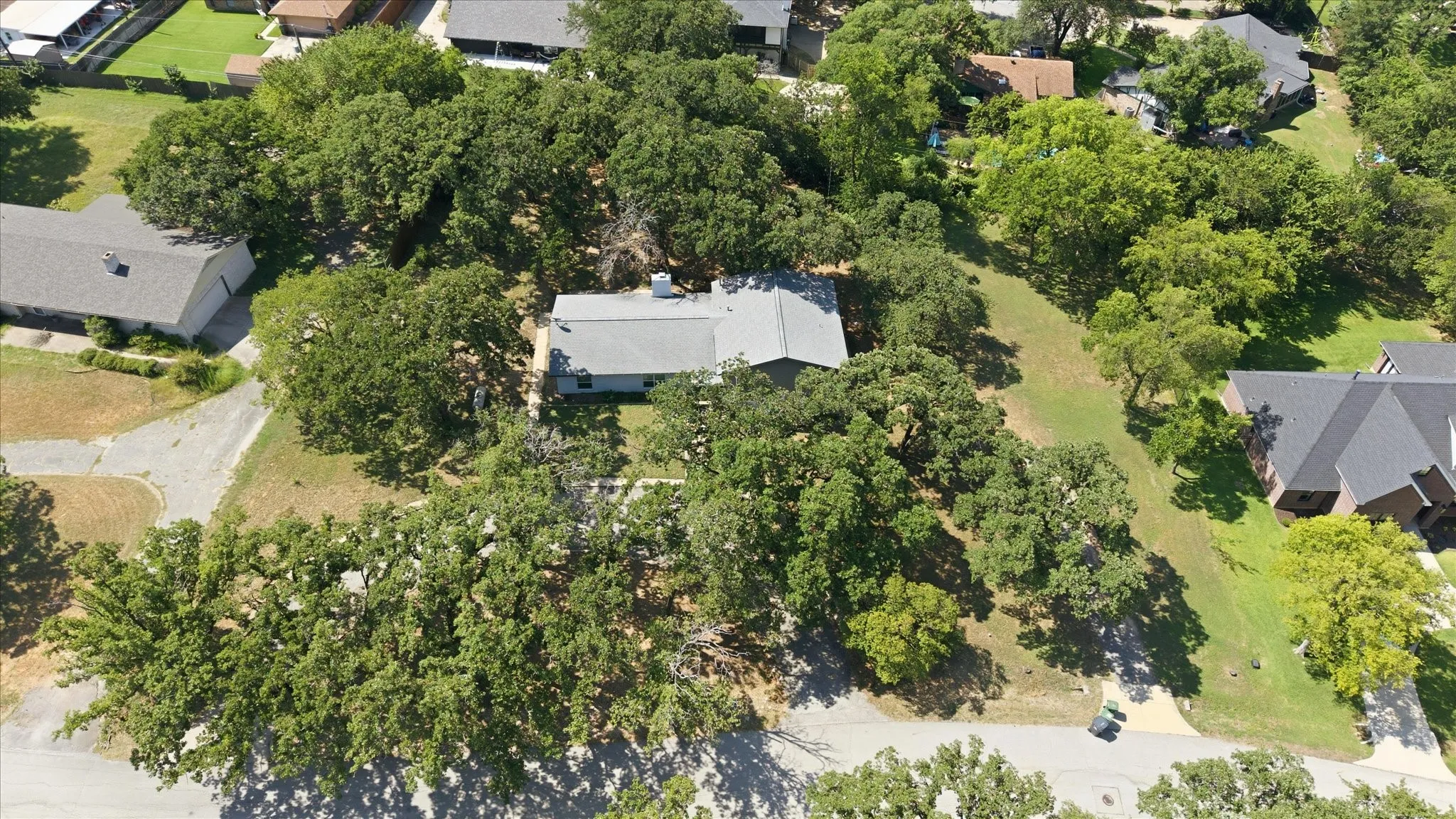Single Family Residence For Sale in Tarrant County , 4308 Borden Drive, Arlington, Texas 76017, 3 Bedroom, 2 Bathroom, 2 Garage spaces, 2,021 Sqft, built in 1965, mls#21339551, Real Estate Agent in Arlington, Homes For Sale in Tarrant county, Homes For Sale in Arlington, Realtor in Arlington Texas, Real Estate Brokerage Independent Realty Texas, Luminita Cordes Realtor