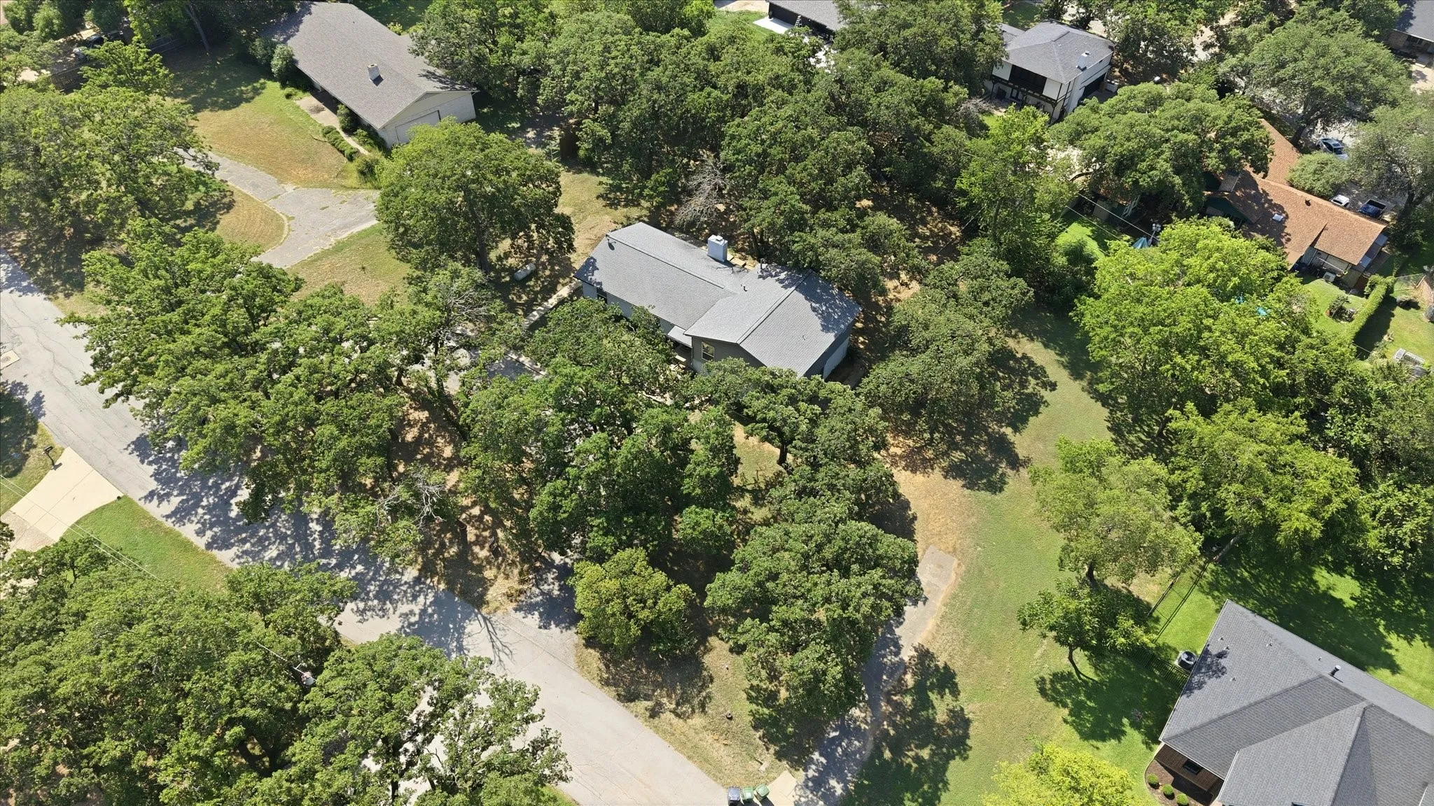 Single Family Residence For Sale in Tarrant County , 4308 Borden Drive, Arlington, Texas 76017, 3 Bedroom, 2 Bathroom, 2 Garage spaces, 2,021 Sqft, built in 1965, mls#21339551, Real Estate Agent in Arlington, Homes For Sale in Tarrant county, Homes For Sale in Arlington, Realtor in Arlington Texas, Real Estate Brokerage Independent Realty Texas, Luminita Cordes Realtor