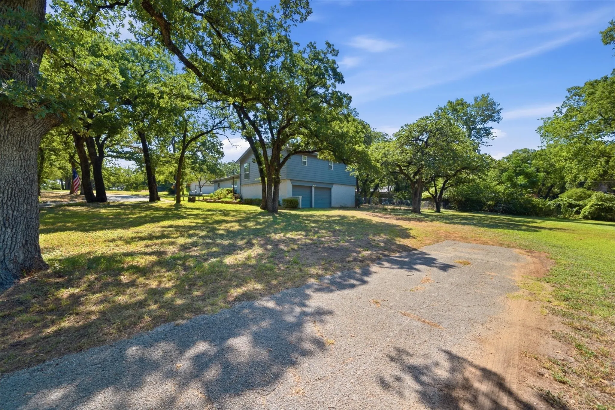 Single Family Residence For Sale in Tarrant County , 4308 Borden Drive, Arlington, Texas 76017, 3 Bedroom, 2 Bathroom, 2 Garage spaces, 2,021 Sqft, built in 1965, mls#21339551, Real Estate Agent in Arlington, Homes For Sale in Tarrant county, Homes For Sale in Arlington, Realtor in Arlington Texas, Real Estate Brokerage Independent Realty Texas, Luminita Cordes Realtor