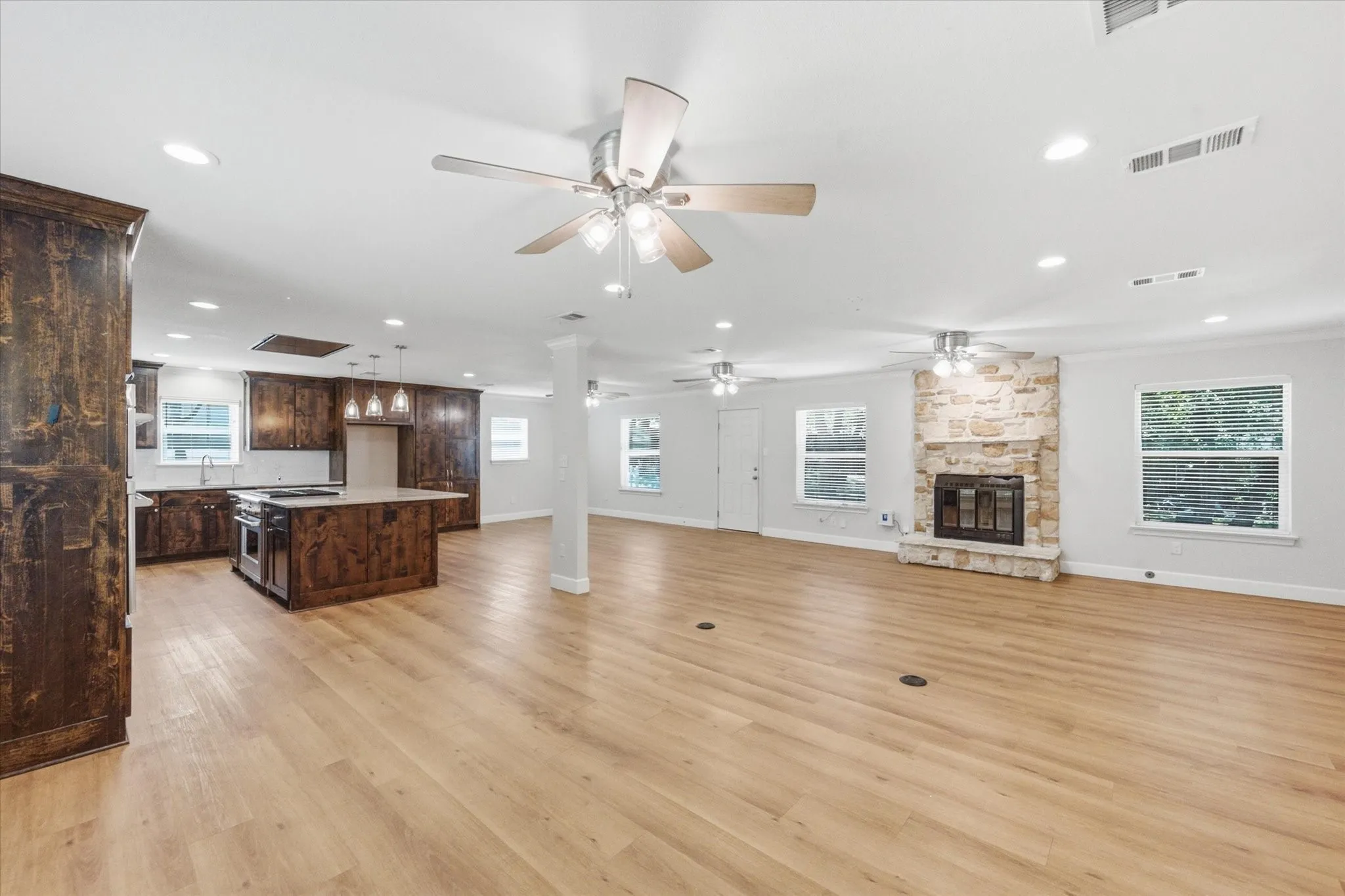 Single Family Residence For Sale in Tarrant County , 4308 Borden Drive, Arlington, Texas 76017, 3 Bedroom, 2 Bathroom, 2 Garage spaces, 2,021 Sqft, built in 1965, mls#21339551, Real Estate Agent in Arlington, Homes For Sale in Tarrant county, Homes For Sale in Arlington, Realtor in Arlington Texas, Real Estate Brokerage Independent Realty Texas, Luminita Cordes Realtor