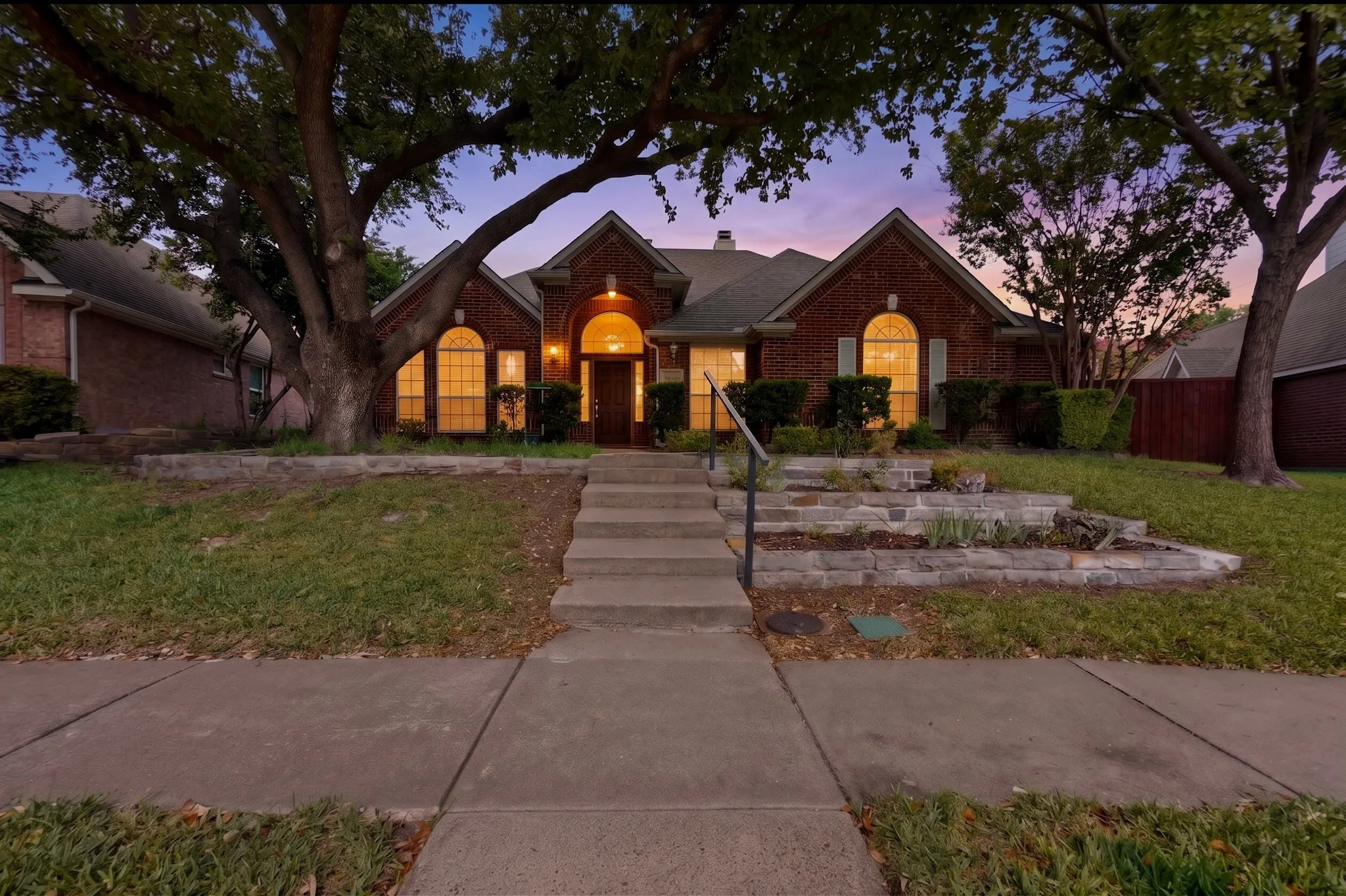 Single Family Residence For Sale in Collin County , 304 Belvedere Drive, Allen, Texas 75013, 4 Bedroom, 3 Bathroom, 2 Garage spaces, 2,293 Sqft, built in 1994, mls#21341062, Real Estate Agent in Allen, Homes For Sale in Collin county, Homes For Sale in Allen, Realtor in Allen Texas, Real Estate Brokerage Independent Realty Texas, Luminita Cordes Realtor
