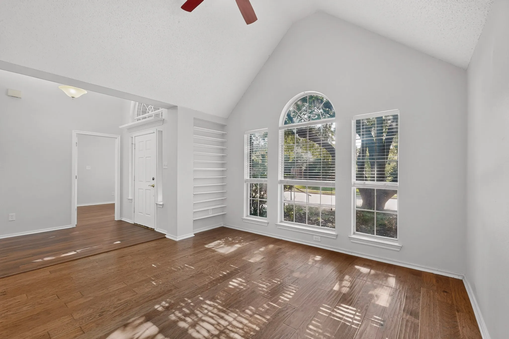 Single Family Residence For Sale in Collin County , 304 Belvedere Drive, Allen, Texas 75013, 4 Bedroom, 3 Bathroom, 2 Garage spaces, 2,293 Sqft, built in 1994, mls#21341062, Real Estate Agent in Allen, Homes For Sale in Collin county, Homes For Sale in Allen, Realtor in Allen Texas, Real Estate Brokerage Independent Realty Texas, Luminita Cordes Realtor