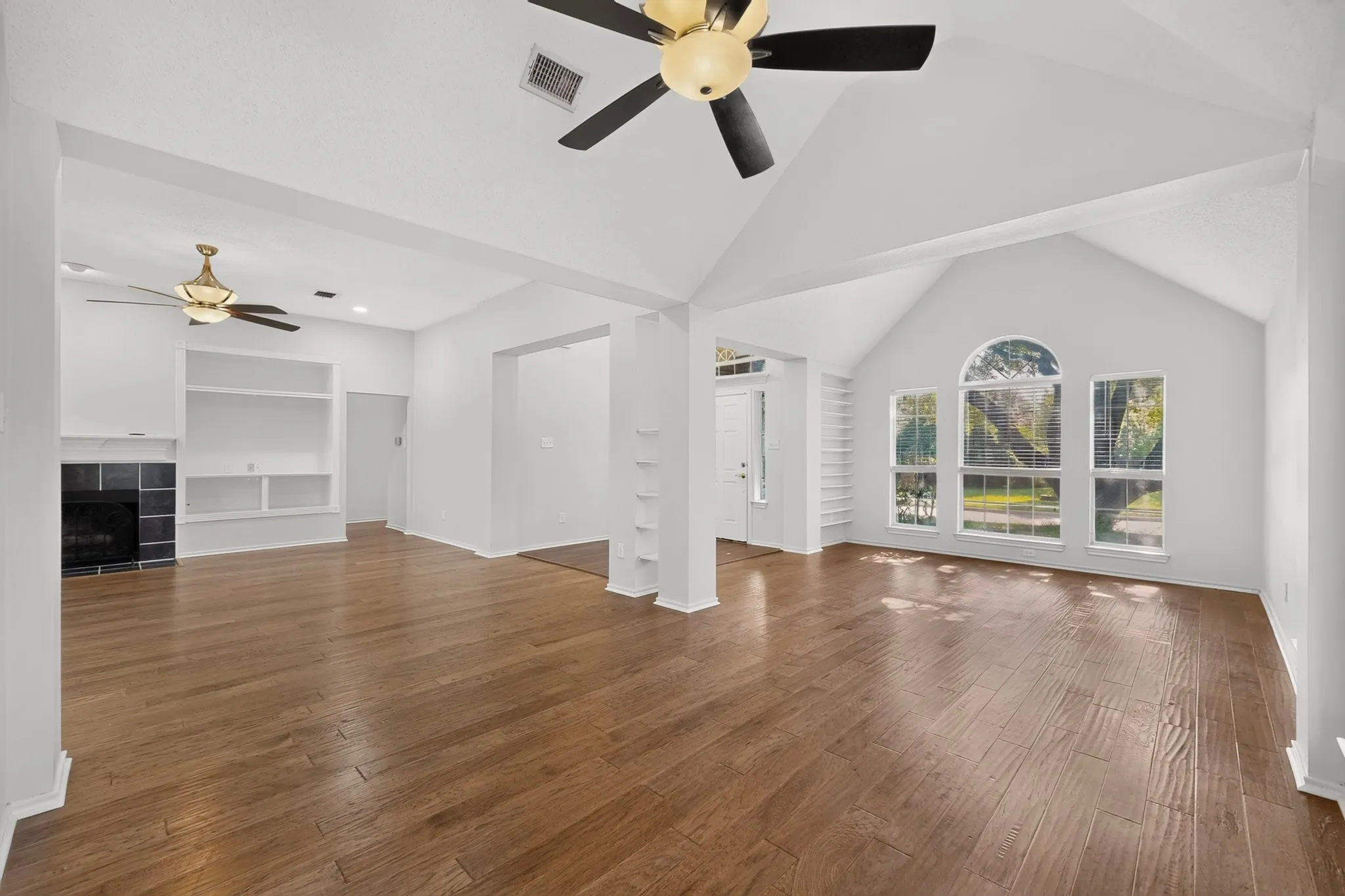 Single Family Residence For Sale in Collin County , 304 Belvedere Drive, Allen, Texas 75013, 4 Bedroom, 3 Bathroom, 2 Garage spaces, 2,293 Sqft, built in 1994, mls#21341062, Real Estate Agent in Allen, Homes For Sale in Collin county, Homes For Sale in Allen, Realtor in Allen Texas, Real Estate Brokerage Independent Realty Texas, Luminita Cordes Realtor