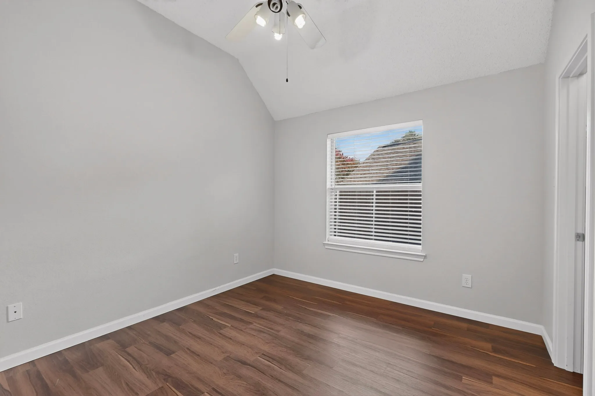 Single Family Residence For Sale in Collin County , 304 Belvedere Drive, Allen, Texas 75013, 4 Bedroom, 3 Bathroom, 2 Garage spaces, 2,293 Sqft, built in 1994, mls#21341062, Real Estate Agent in Allen, Homes For Sale in Collin county, Homes For Sale in Allen, Realtor in Allen Texas, Real Estate Brokerage Independent Realty Texas, Luminita Cordes Realtor