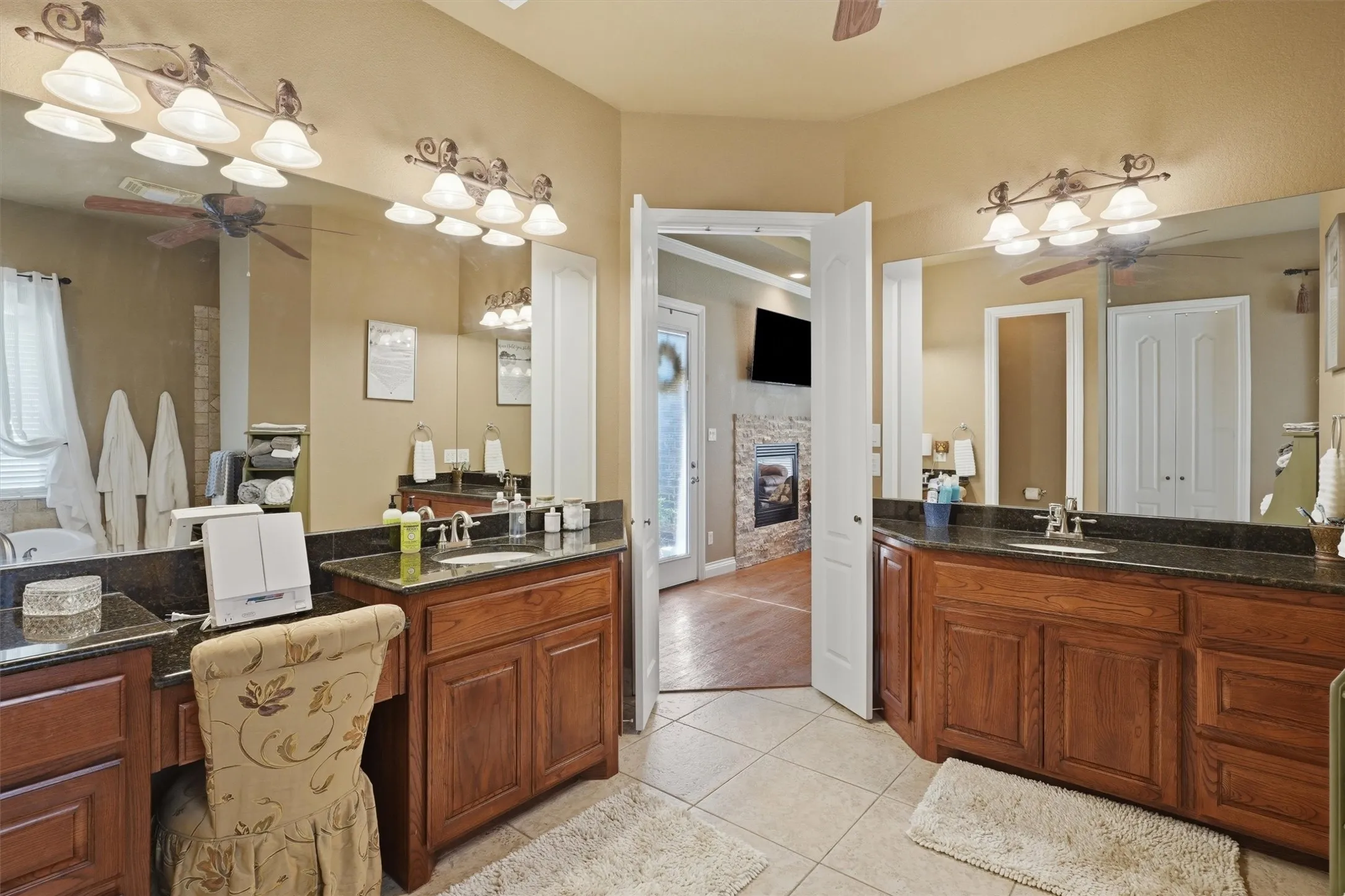 Single Family Residence For Sale in Parker County , 108 Concorde Circle, Cresson, Texas 76035, 3 Bedroom, 3 Bathroom, 3 Garage spaces, 3,330 Sqft, built in 2006, mls#21340192, Real Estate Agent in Cresson, Homes For Sale in Parker county, Homes For Sale in Cresson, Realtor in Cresson Texas, Real Estate Brokerage Independent Realty Texas, Luminita Cordes Realtor