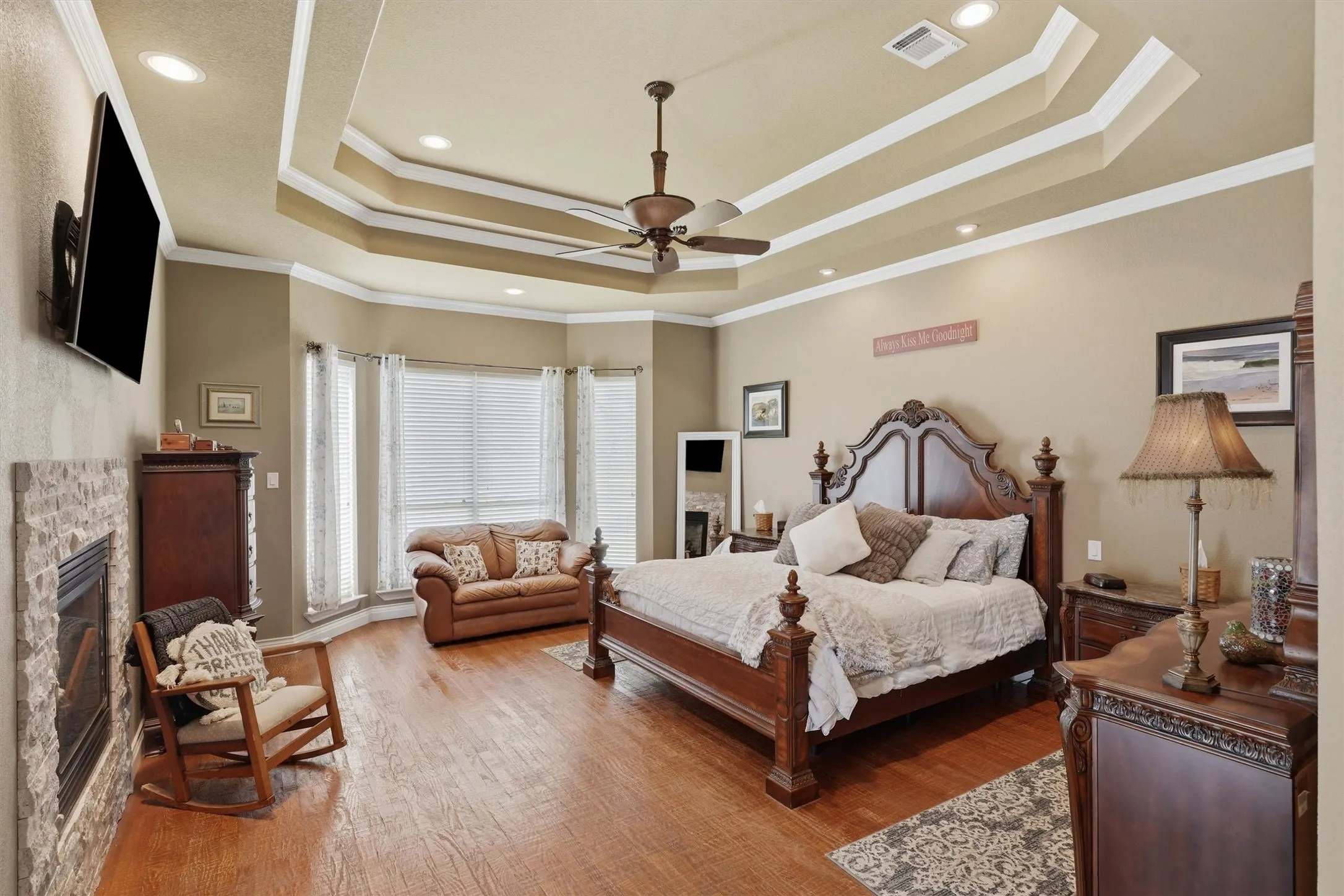 Single Family Residence For Sale in Parker County , 108 Concorde Circle, Cresson, Texas 76035, 3 Bedroom, 3 Bathroom, 3 Garage spaces, 3,330 Sqft, built in 2006, mls#21340192, Real Estate Agent in Cresson, Homes For Sale in Parker county, Homes For Sale in Cresson, Realtor in Cresson Texas, Real Estate Brokerage Independent Realty Texas, Luminita Cordes Realtor