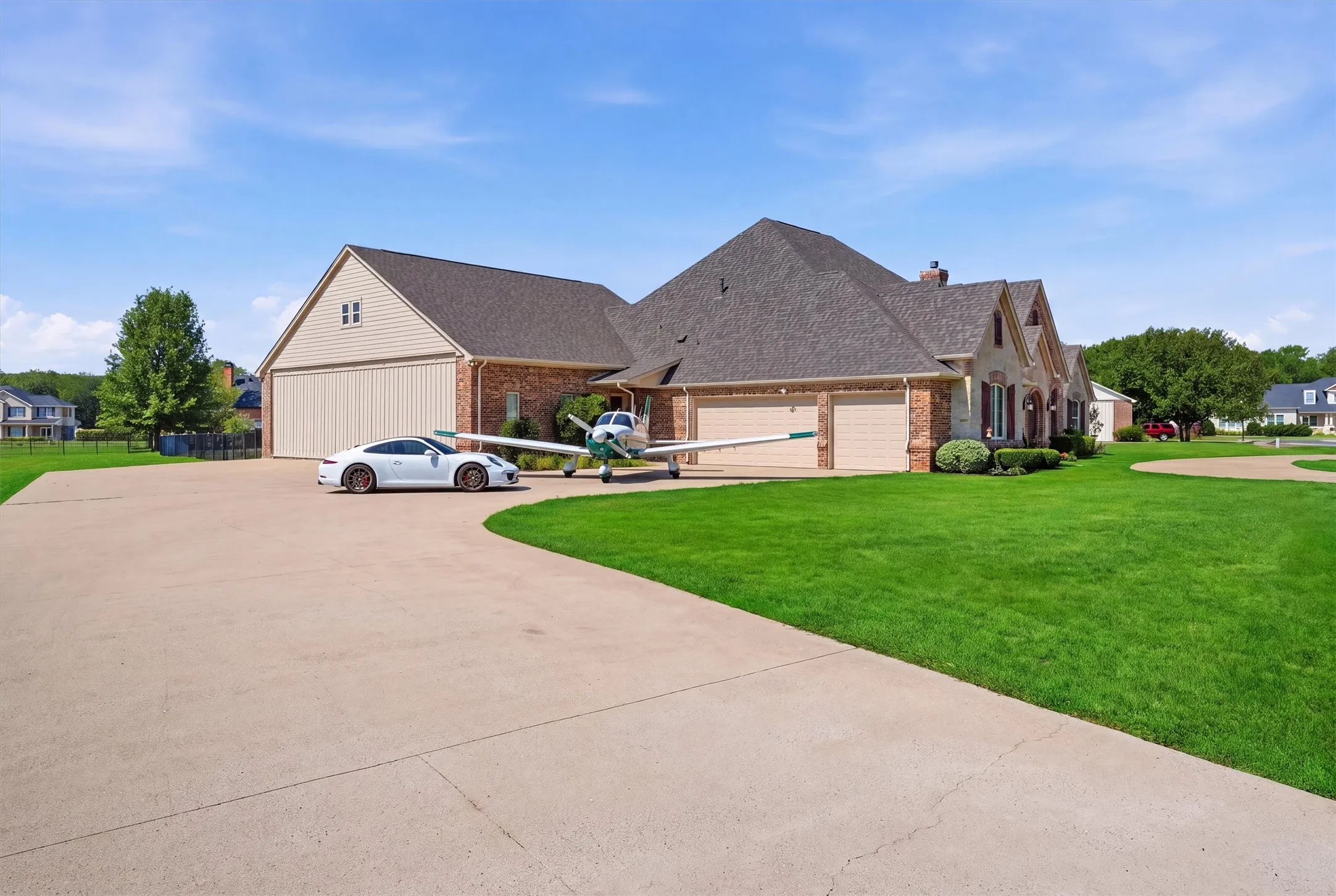 Single Family Residence For Sale in Parker County , 108 Concorde Circle, Cresson, Texas 76035, 3 Bedroom, 3 Bathroom, 3 Garage spaces, 3,330 Sqft, built in 2006, mls#21340192, Real Estate Agent in Cresson, Homes For Sale in Parker county, Homes For Sale in Cresson, Realtor in Cresson Texas, Real Estate Brokerage Independent Realty Texas, Luminita Cordes Realtor