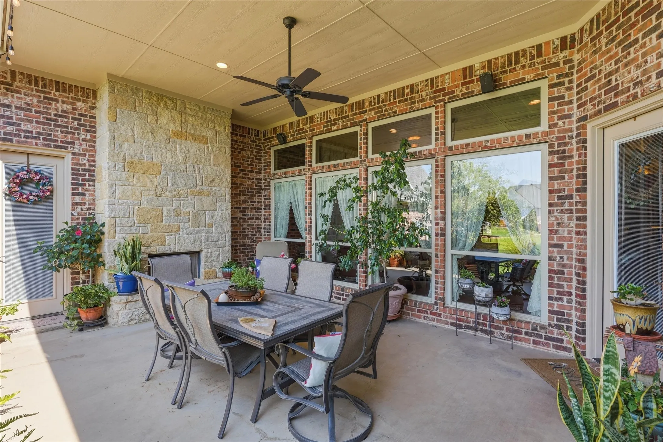 Single Family Residence For Sale in Parker County , 108 Concorde Circle, Cresson, Texas 76035, 3 Bedroom, 3 Bathroom, 3 Garage spaces, 3,330 Sqft, built in 2006, mls#21340192, Real Estate Agent in Cresson, Homes For Sale in Parker county, Homes For Sale in Cresson, Realtor in Cresson Texas, Real Estate Brokerage Independent Realty Texas, Luminita Cordes Realtor