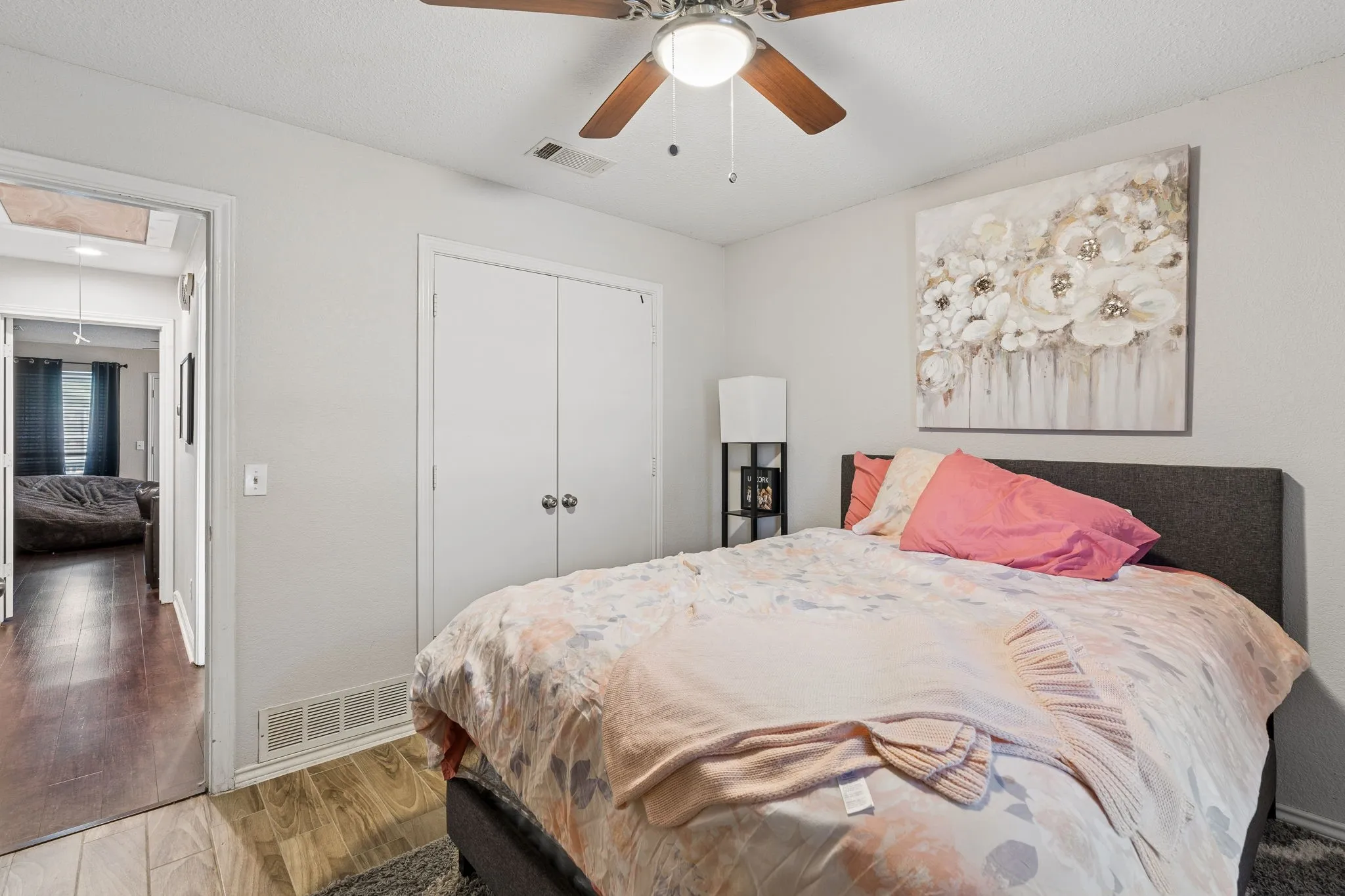 Single Family Residence For Sale in Collin County , 2416 Peachtree Lane, Plano, Texas 75074, 3 Bedroom, 2 Bathroom, 2 Garage spaces, 2,204 Sqft, built in 1980, mls#21335896, Real Estate Agent in Plano, Homes For Sale in Collin county, Homes For Sale in Plano, Realtor in Plano Texas, Real Estate Brokerage Independent Realty Texas, Luminita Cordes Realtor