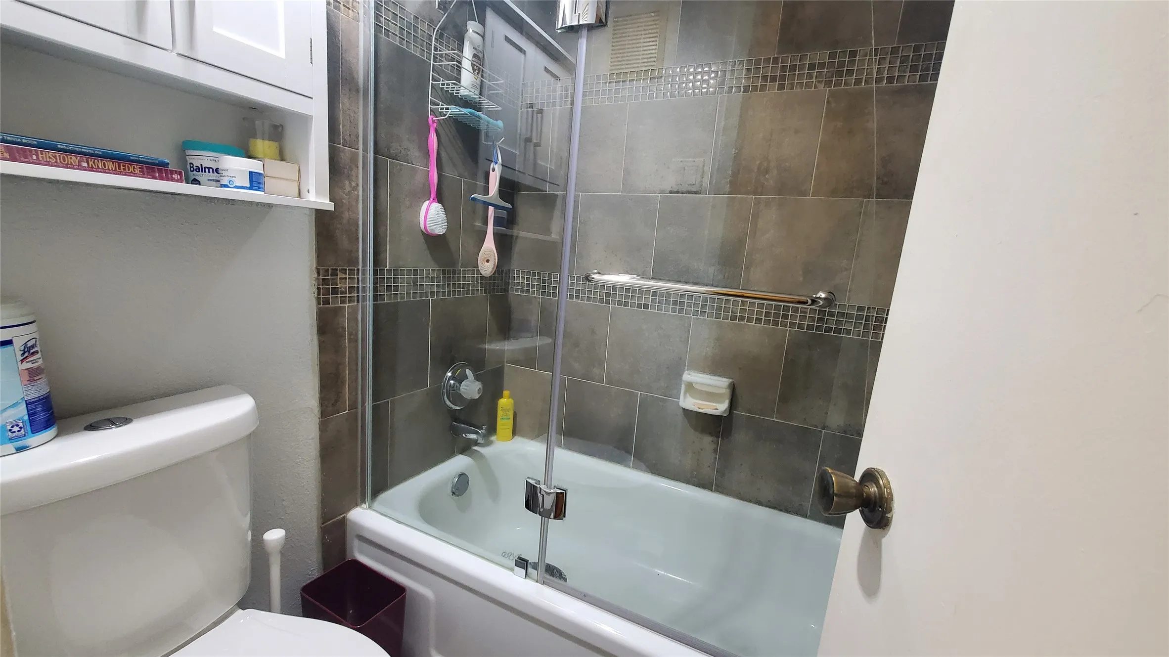 Condominium For Sale in Dallas County , 834 Pebble Beach Drive, Garland, Texas 75043, 2 Bedroom, 2 Bathroom, 2 Garage spaces, 1,273 Sqft, built in 1973, mls#21339523, Real Estate Agent in Garland, Homes For Sale in Dallas county, Homes For Sale in Garland, Realtor in Garland Texas, Real Estate Brokerage Independent Realty Texas, Luminita Cordes Realtor