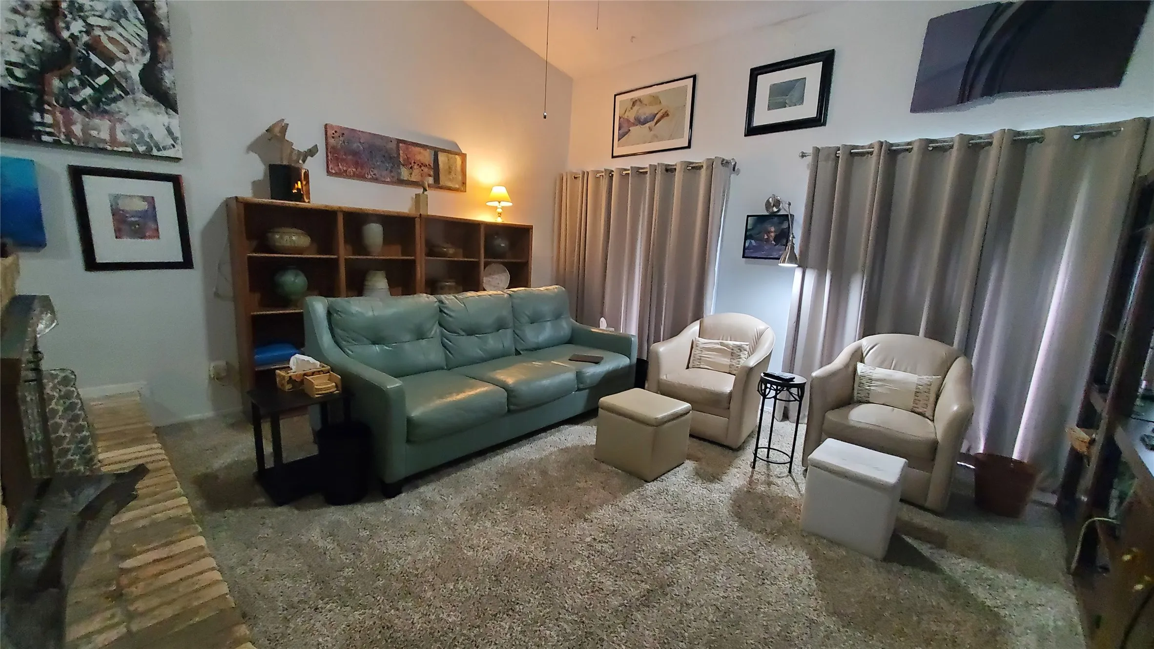 Condominium For Sale in Dallas County , 834 Pebble Beach Drive, Garland, Texas 75043, 2 Bedroom, 2 Bathroom, 2 Garage spaces, 1,273 Sqft, built in 1973, mls#21339523, Real Estate Agent in Garland, Homes For Sale in Dallas county, Homes For Sale in Garland, Realtor in Garland Texas, Real Estate Brokerage Independent Realty Texas, Luminita Cordes Realtor
