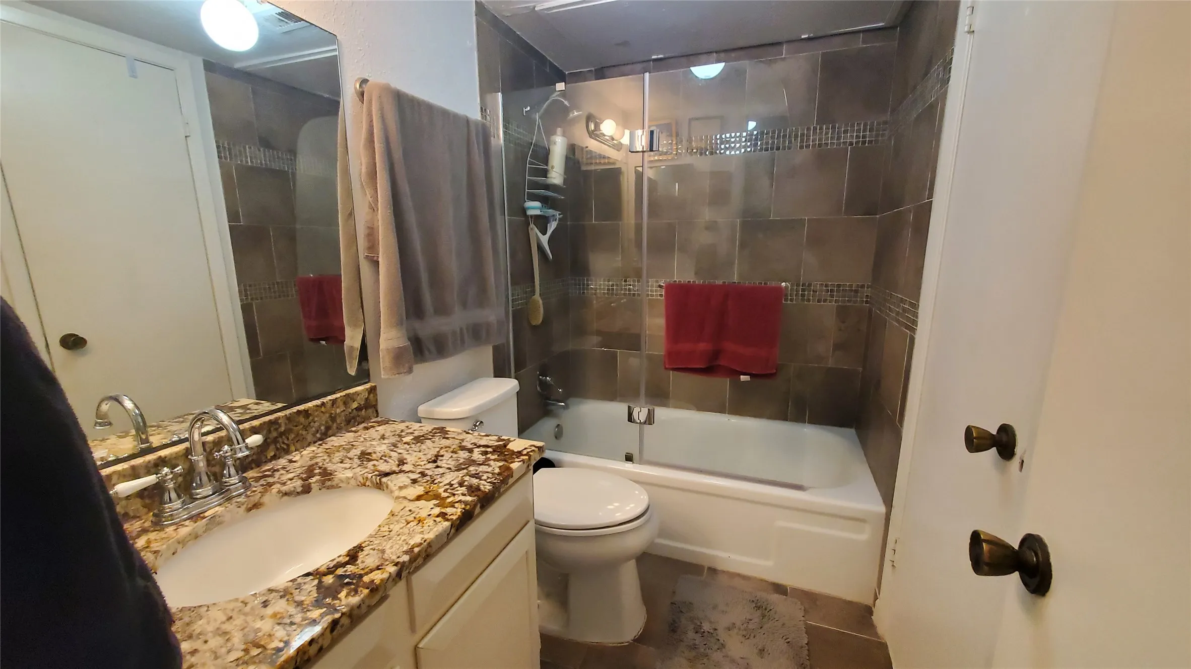 Condominium For Sale in Dallas County , 834 Pebble Beach Drive, Garland, Texas 75043, 2 Bedroom, 2 Bathroom, 2 Garage spaces, 1,273 Sqft, built in 1973, mls#21339523, Real Estate Agent in Garland, Homes For Sale in Dallas county, Homes For Sale in Garland, Realtor in Garland Texas, Real Estate Brokerage Independent Realty Texas, Luminita Cordes Realtor