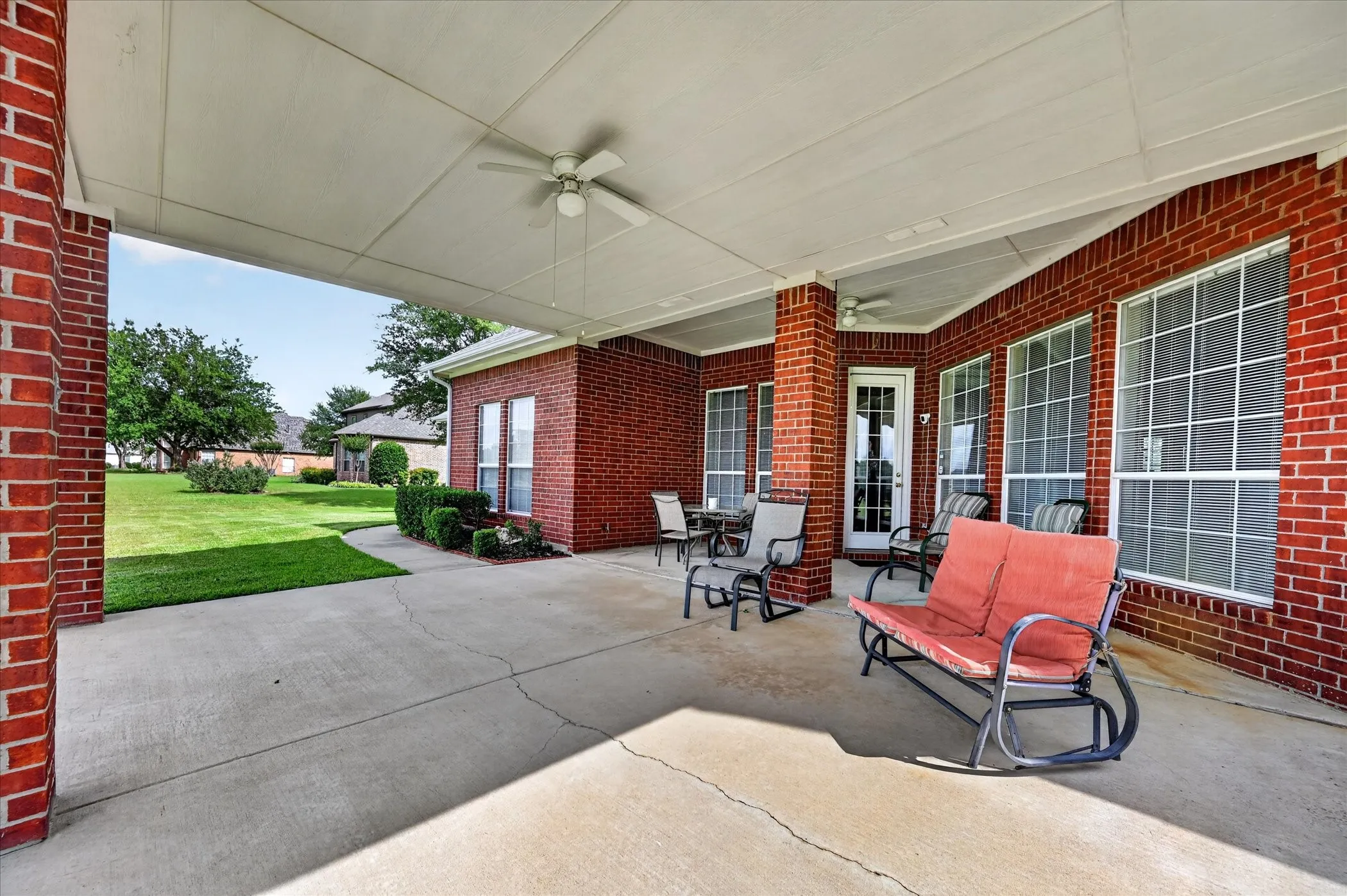 Single Family Residence For Sale in Denton County , 4409 Argyle Lane, Denton, Texas 76226, 4 Bedroom, 4 Bathroom, 3 Garage spaces, 3,005 Sqft, built in 2001, mls#21339956, Real Estate Agent in Denton, Homes For Sale in Denton county, Homes For Sale in Denton, Realtor in Denton Texas, Real Estate Brokerage Independent Realty Texas, Luminita Cordes Realtor
