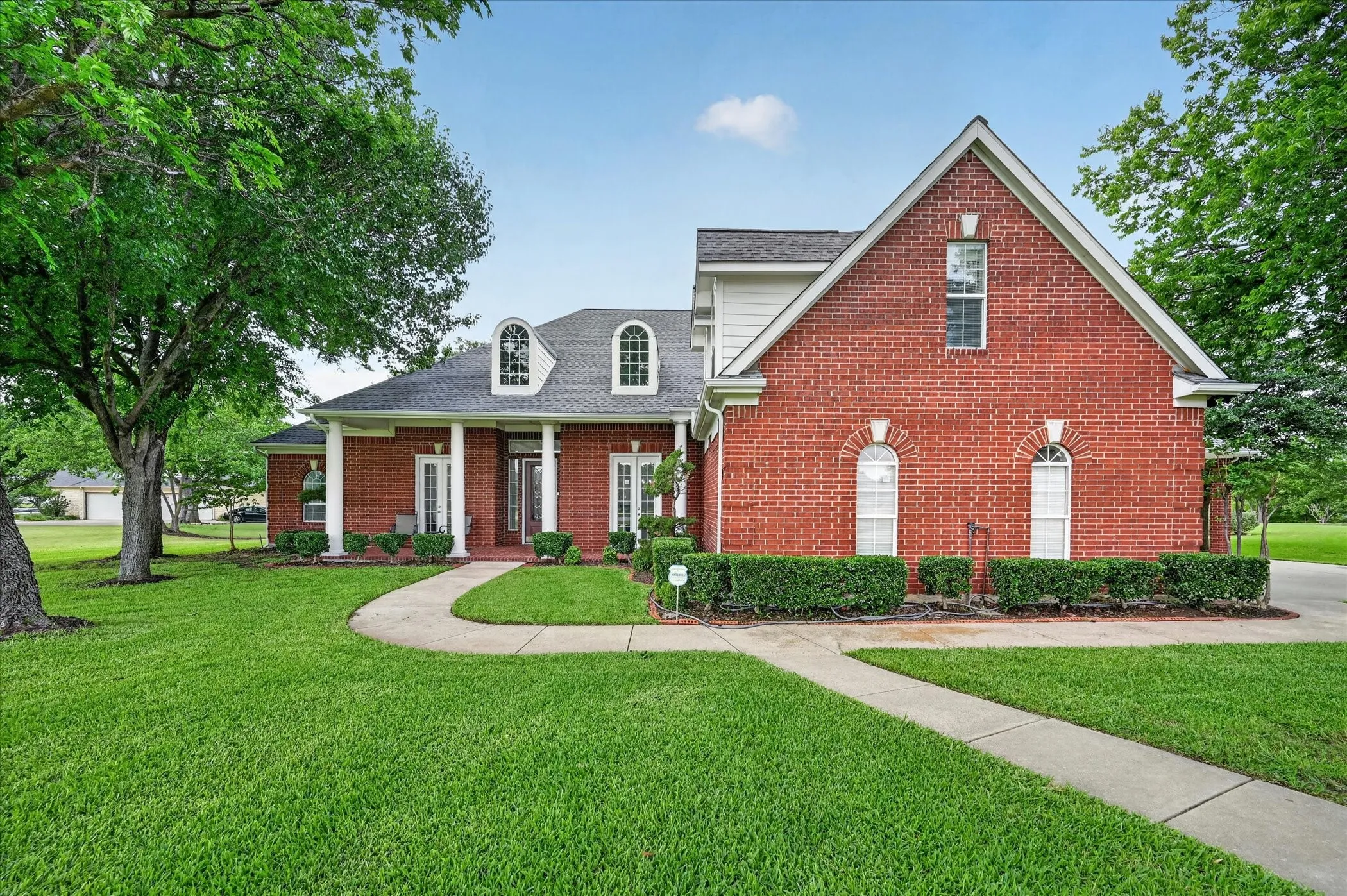 Single Family Residence For Sale in Denton County , 4409 Argyle Lane, Denton, Texas 76226, 4 Bedroom, 4 Bathroom, 3 Garage spaces, 3,005 Sqft, built in 2001, mls#21339956, Real Estate Agent in Denton, Homes For Sale in Denton county, Homes For Sale in Denton, Realtor in Denton Texas, Real Estate Brokerage Independent Realty Texas, Luminita Cordes Realtor