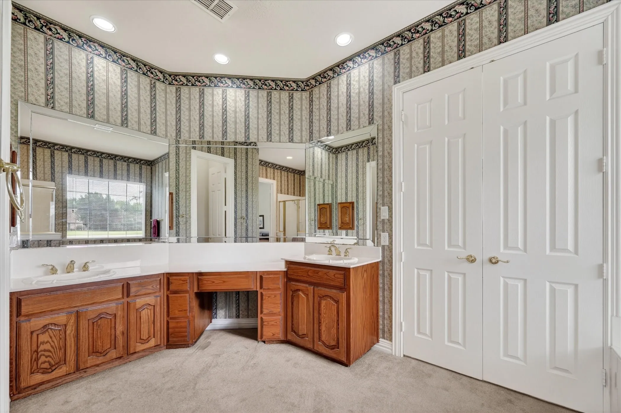 Single Family Residence For Sale in Denton County , 4409 Argyle Lane, Denton, Texas 76226, 4 Bedroom, 4 Bathroom, 3 Garage spaces, 3,005 Sqft, built in 2001, mls#21339956, Real Estate Agent in Denton, Homes For Sale in Denton county, Homes For Sale in Denton, Realtor in Denton Texas, Real Estate Brokerage Independent Realty Texas, Luminita Cordes Realtor
