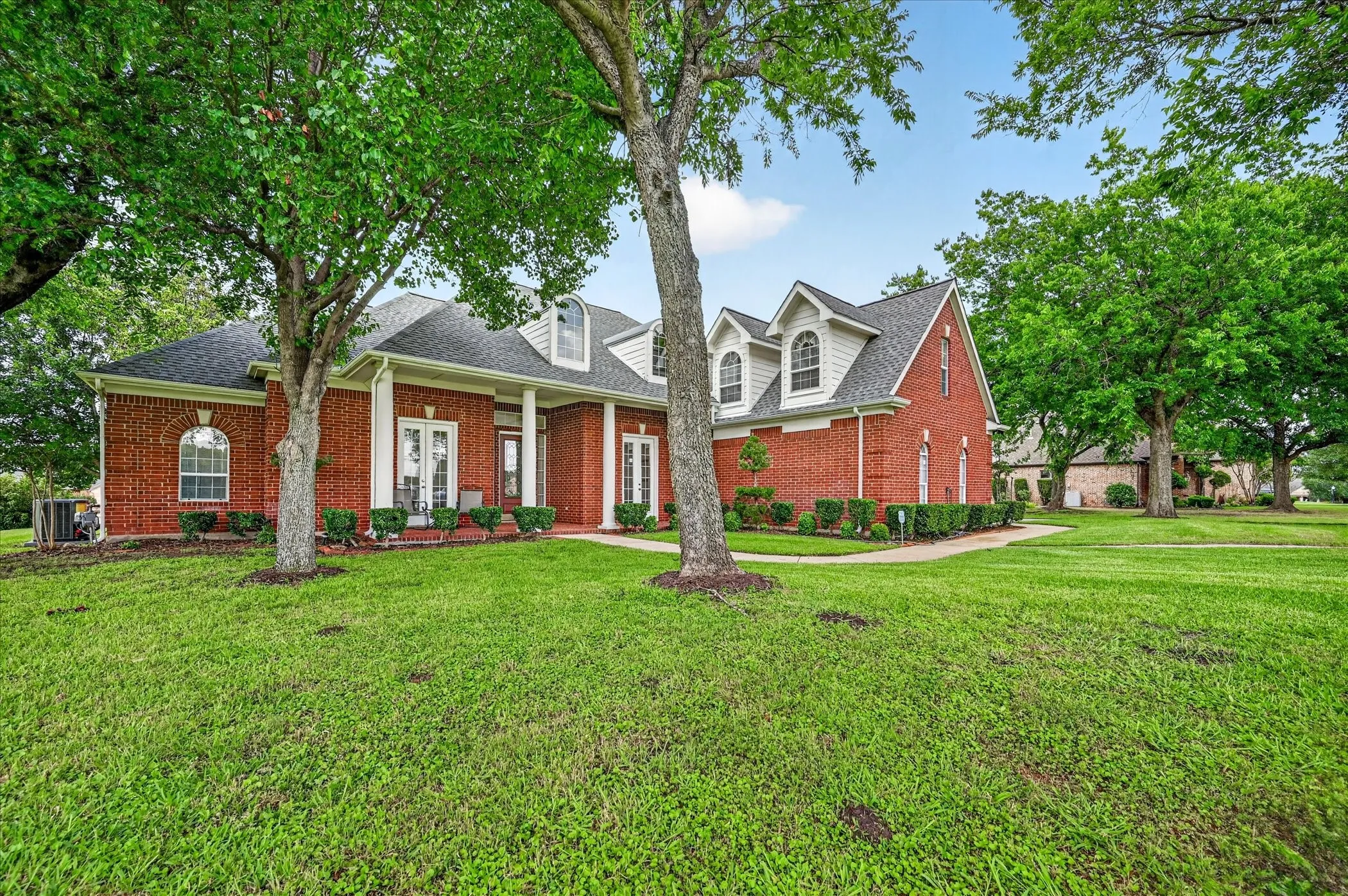 Single Family Residence For Sale in Denton County , 4409 Argyle Lane, Denton, Texas 76226, 4 Bedroom, 4 Bathroom, 3 Garage spaces, 3,005 Sqft, built in 2001, mls#21339956, Real Estate Agent in Denton, Homes For Sale in Denton county, Homes For Sale in Denton, Realtor in Denton Texas, Real Estate Brokerage Independent Realty Texas, Luminita Cordes Realtor