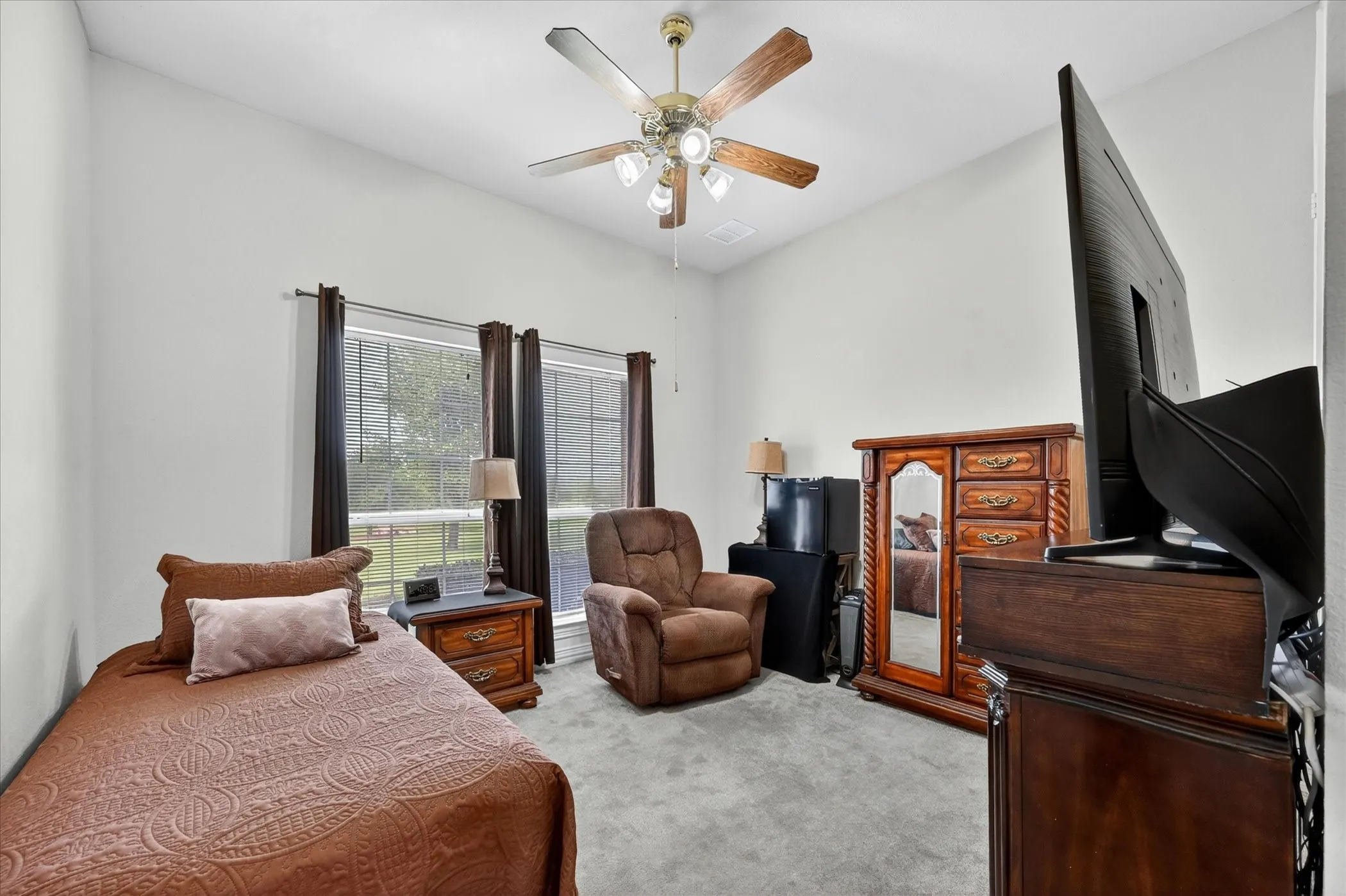 Single Family Residence For Sale in Denton County , 4409 Argyle Lane, Denton, Texas 76226, 4 Bedroom, 4 Bathroom, 3 Garage spaces, 3,005 Sqft, built in 2001, mls#21339956, Real Estate Agent in Denton, Homes For Sale in Denton county, Homes For Sale in Denton, Realtor in Denton Texas, Real Estate Brokerage Independent Realty Texas, Luminita Cordes Realtor