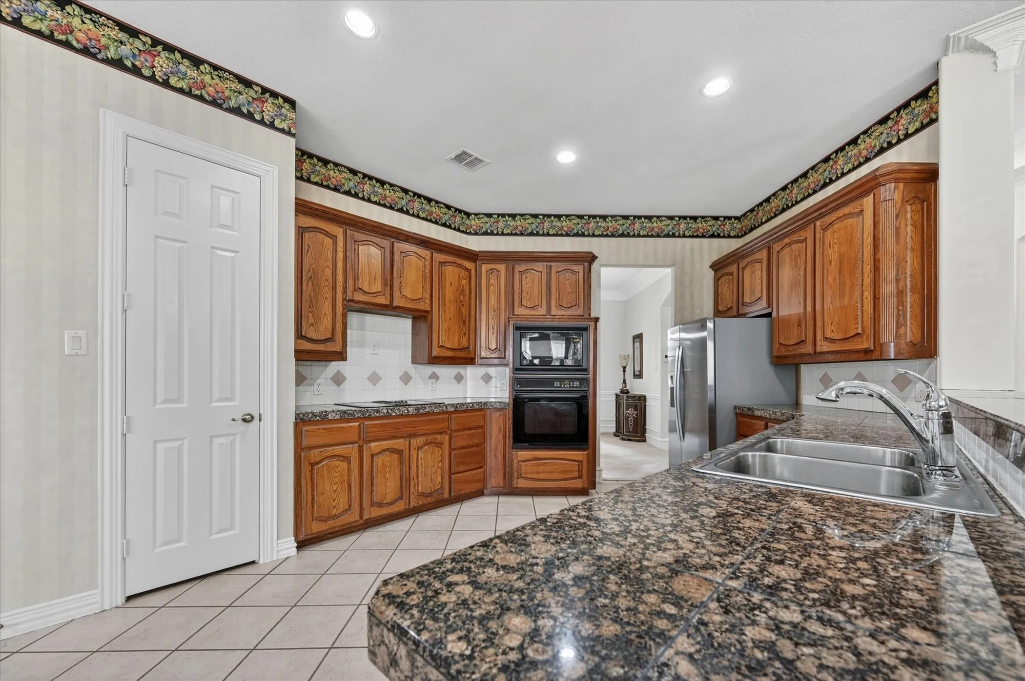 Single Family Residence For Sale in Denton County , 4409 Argyle Lane, Denton, Texas 76226, 4 Bedroom, 4 Bathroom, 3 Garage spaces, 3,005 Sqft, built in 2001, mls#21339956, Real Estate Agent in Denton, Homes For Sale in Denton county, Homes For Sale in Denton, Realtor in Denton Texas, Real Estate Brokerage Independent Realty Texas, Luminita Cordes Realtor
