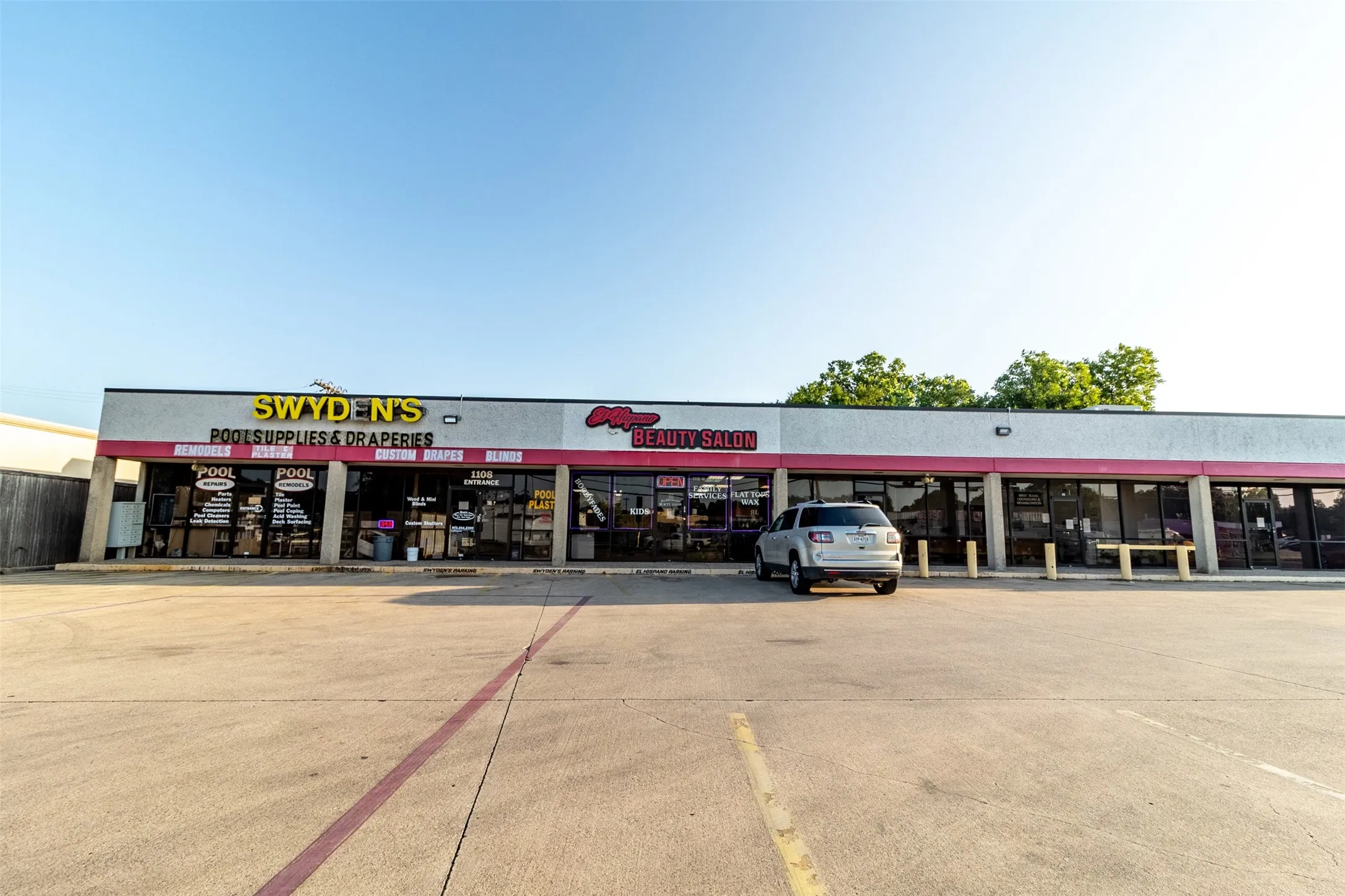 Retail For Sale in Dallas County , 1108 W Pioneer Drive 9, Irving, Texas 75061, 0, 0, Garage spaces, 0 Sqft, built in 1985, Price $2,800,000, mls#21337388, Real Estate Agent in Irving, Homes For Sale in Dallas county, Homes For Sale in Irving, Realtor in Irving Texas, Real Estate Brokerage Independent Realty Texas, Luminita Cordes Realtor