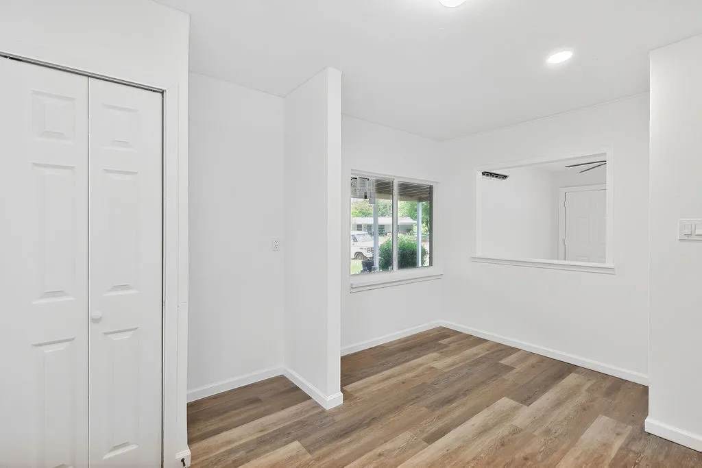 Single Family Residence For Sale in Morris County , 327 Randolph Street, Lone Star, Texas 75668, 2 Bedroom, 1 Bathroom, Garage spaces, 702 Sqft, built in 1955, Price $112,000, mls#21316474, Real Estate Agent in Lone Star, Homes For Sale in Morris county, Homes For Sale in Lone Star, Realtor in Lone Star Texas, Real Estate Brokerage Independent Realty Texas, Luminita Cordes Realtor