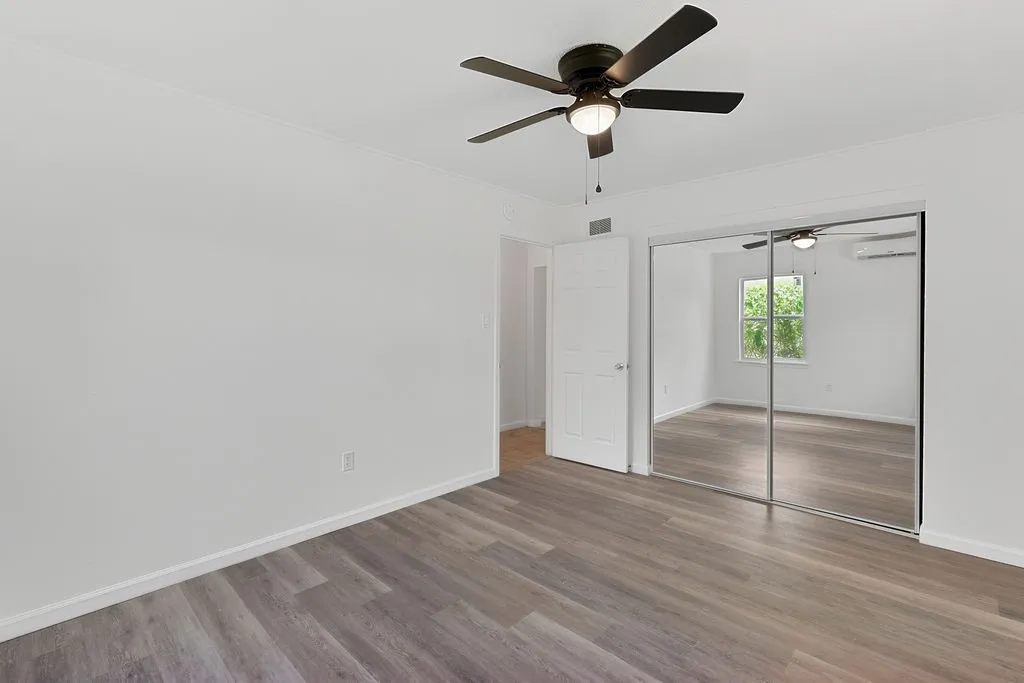Single Family Residence For Sale in Morris County , 327 Randolph Street, Lone Star, Texas 75668, 2 Bedroom, 1 Bathroom, Garage spaces, 702 Sqft, built in 1955, Price $112,000, mls#21316474, Real Estate Agent in Lone Star, Homes For Sale in Morris county, Homes For Sale in Lone Star, Realtor in Lone Star Texas, Real Estate Brokerage Independent Realty Texas, Luminita Cordes Realtor