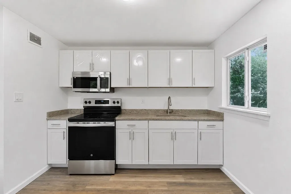 Single Family Residence For Sale in Morris County , 327 Randolph Street, Lone Star, Texas 75668, 2 Bedroom, 1 Bathroom, Garage spaces, 702 Sqft, built in 1955, Price $112,000, mls#21316474, Real Estate Agent in Lone Star, Homes For Sale in Morris county, Homes For Sale in Lone Star, Realtor in Lone Star Texas, Real Estate Brokerage Independent Realty Texas, Luminita Cordes Realtor