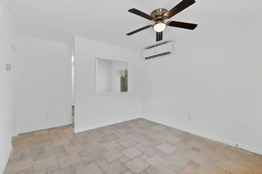 Single Family Residence For Sale in Morris County , 327 Randolph Street, Lone Star, Texas 75668, 2 Bedroom, 1 Bathroom, Garage spaces, 702 Sqft, built in 1955, Price $112,000, mls#21316474, Real Estate Agent in Lone Star, Homes For Sale in Morris county, Homes For Sale in Lone Star, Realtor in Lone Star Texas, Real Estate Brokerage Independent Realty Texas, Luminita Cordes Realtor