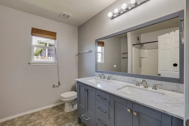 Single Family Residence For Sale in Tarrant County , 9004 Cloudveil Drive, Arlington, Texas 76002, 3 Bedroom, 2 Bathroom, 2 Garage spaces, 1,987 Sqft, built in 2013, mls#21340605, Real Estate Agent in Arlington, Homes For Sale in Tarrant county, Homes For Sale in Arlington, Realtor in Arlington Texas, Real Estate Brokerage Independent Realty Texas, Luminita Cordes Realtor