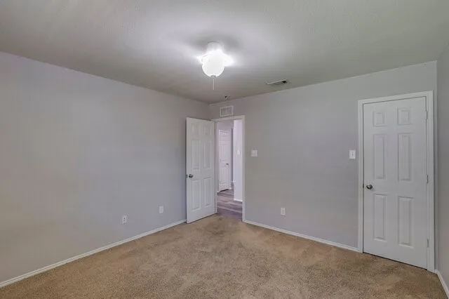 Single Family Residence For Sale in Tarrant County , 9004 Cloudveil Drive, Arlington, Texas 76002, 3 Bedroom, 2 Bathroom, 2 Garage spaces, 1,987 Sqft, built in 2013, mls#21340605, Real Estate Agent in Arlington, Homes For Sale in Tarrant county, Homes For Sale in Arlington, Realtor in Arlington Texas, Real Estate Brokerage Independent Realty Texas, Luminita Cordes Realtor