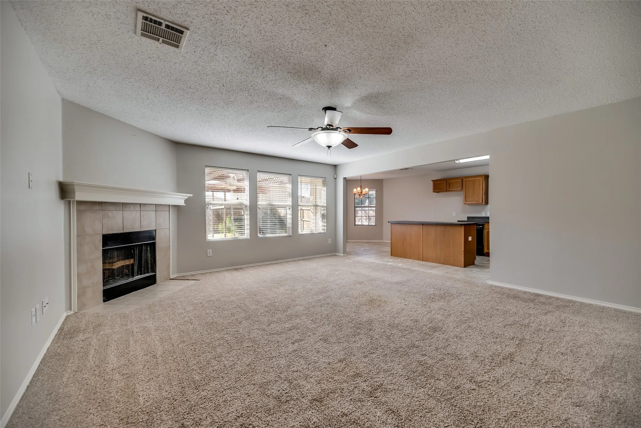 Single Family Residence For Sale in Collin County , 9913 George Bush Drive, Mc Kinney, Texas 75072, 3 Bedroom, 2 Bathroom, 2 Garage spaces, 1,509 Sqft, built in 2005, mls#21305965, Real Estate Agent in Mc Kinney, Homes For Sale in Collin county, Homes For Sale in Mc Kinney, Realtor in Mc Kinney Texas, Real Estate Brokerage Independent Realty Texas, Luminita Cordes Realtor