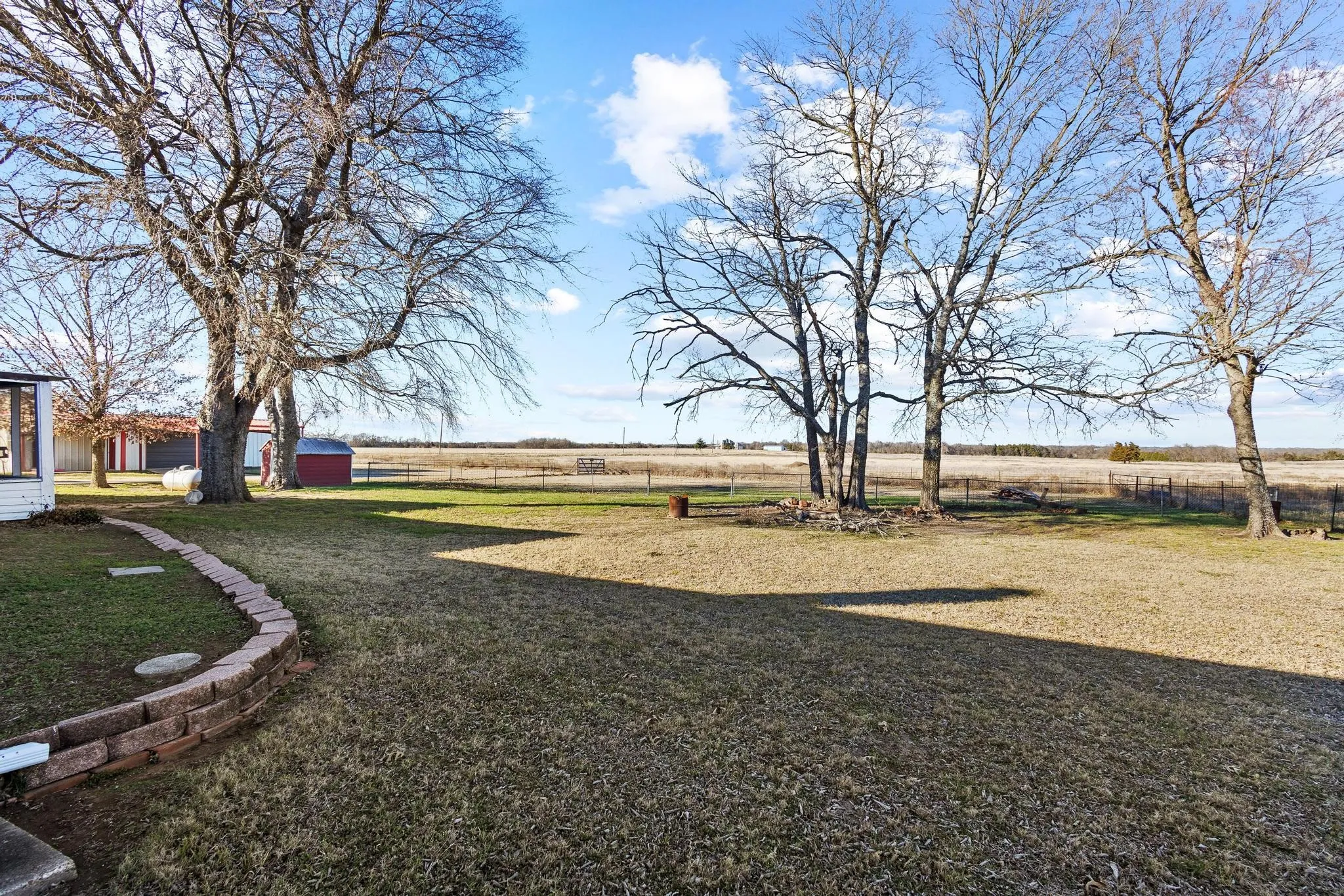 Single Family Residence For Sale in Lamar County , 1858 Farm Road 1506, Paris, Texas 75460, 2 Bedrooms, 2 Bathrooms, 2 Garage spaces, 2,101 Sqft, built in 1995, Price $795,000, mls#21341231, Real Estate Agent in Paris, Homes For Sale in Lamar county, Homes For Sale in Paris, Realtor in Paris Texas, Real Estate Brokerage Independent Realty Texas, Luminita Cordes Realtor