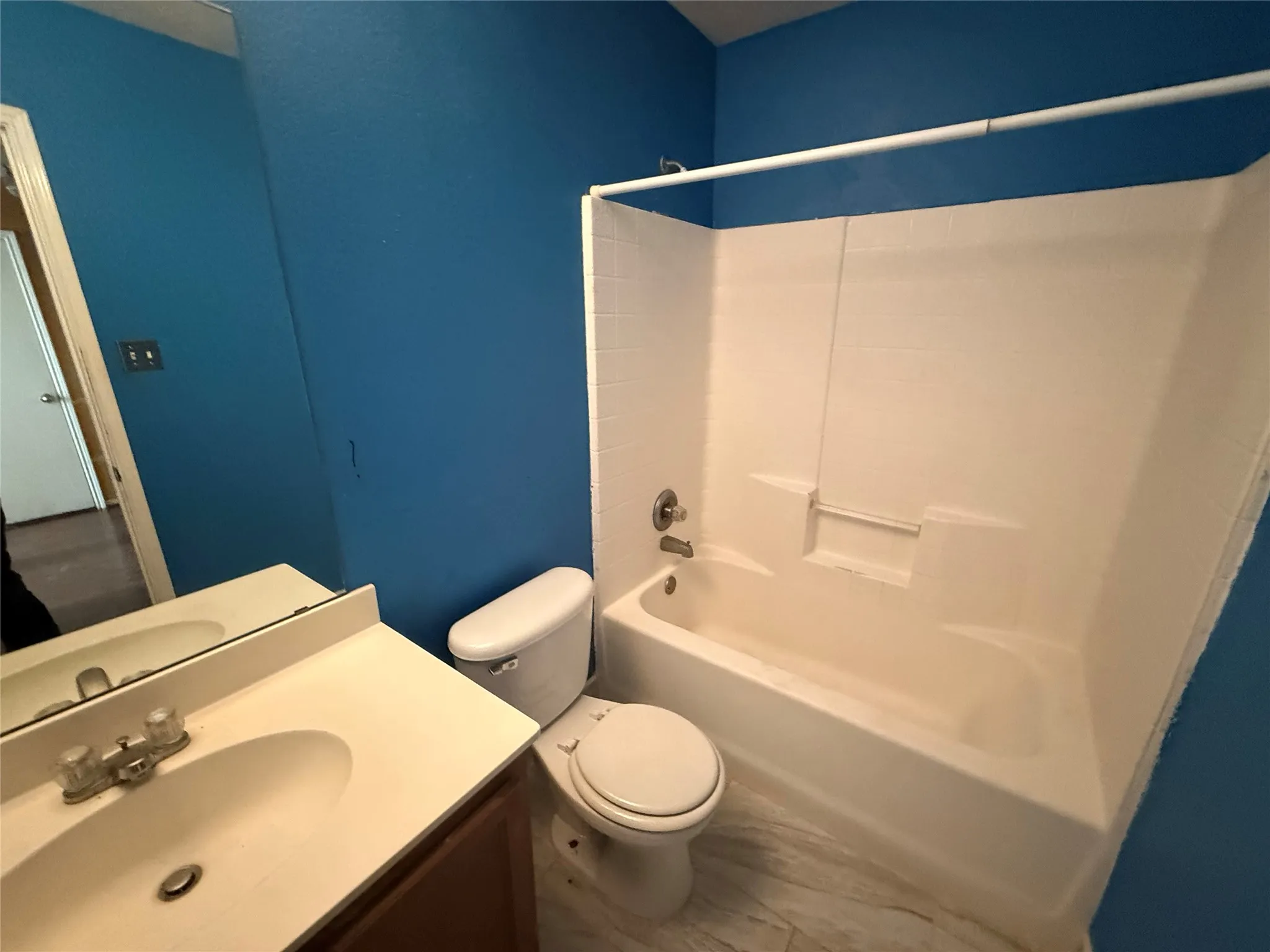 Single Family Residence For Sale in Dallas County , 9916 Crystal Valley Way, Dallas, Texas 75227, 3 Bedroom, 2 Bathroom, 2 Garage spaces, 1,098 Sqft, built in 2005, mls#21341243, Real Estate Agent in Dallas, Homes For Sale in Dallas county, Homes For Sale in Dallas, Realtor in Dallas Texas, Real Estate Brokerage Independent Realty Texas, Luminita Cordes Realtor