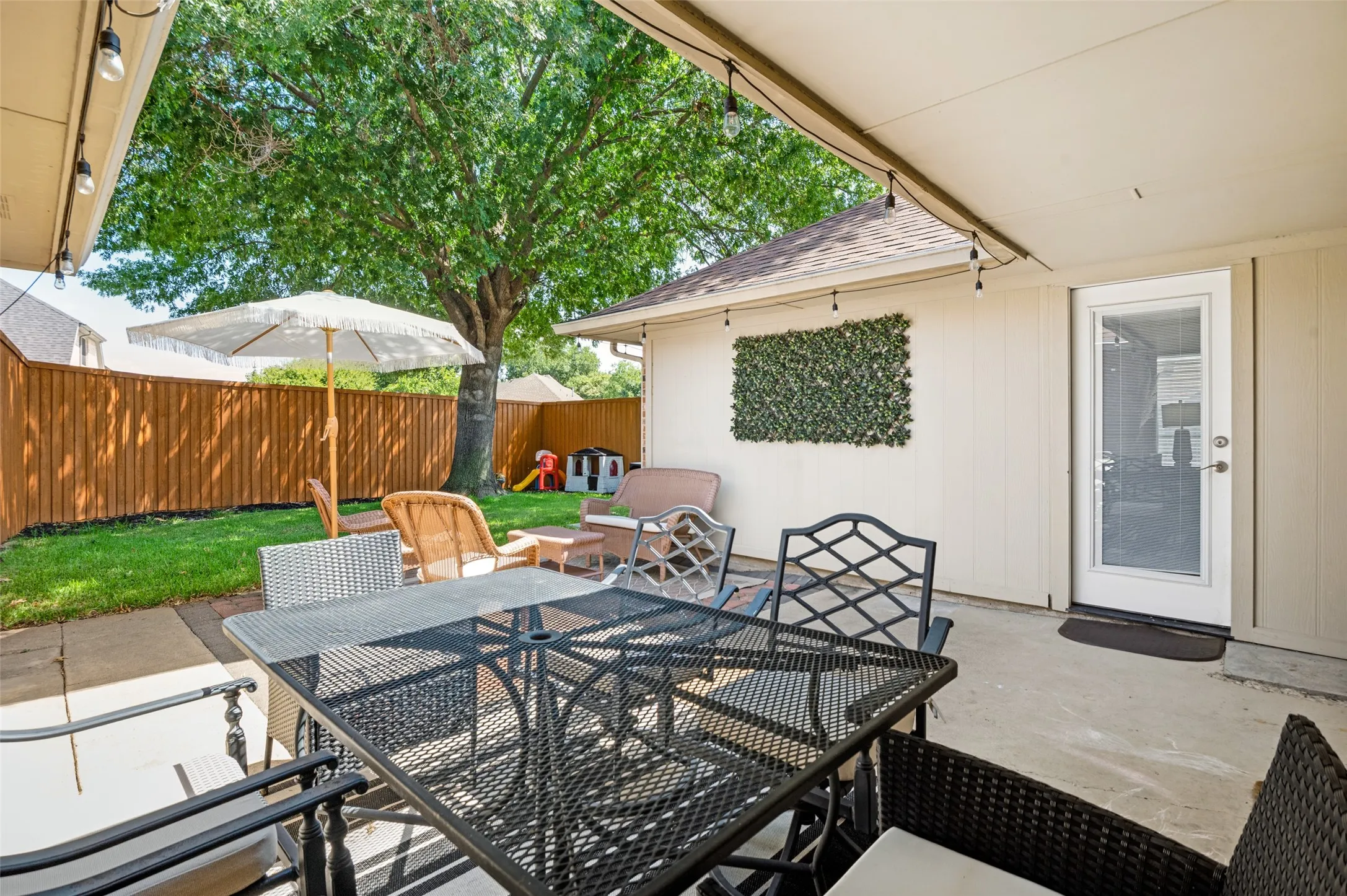 Single Family Residence For Sale in Collin County , 2269 Bunker Hill Circle, Plano, Texas 75075, 3 Bedroom, 2 Bathroom, 2 Garage spaces, 2,197 Sqft, built in 1982, mls#21340641, Real Estate Agent in Plano, Homes For Sale in Collin county, Homes For Sale in Plano, Realtor in Plano Texas, Real Estate Brokerage Independent Realty Texas, Luminita Cordes Realtor